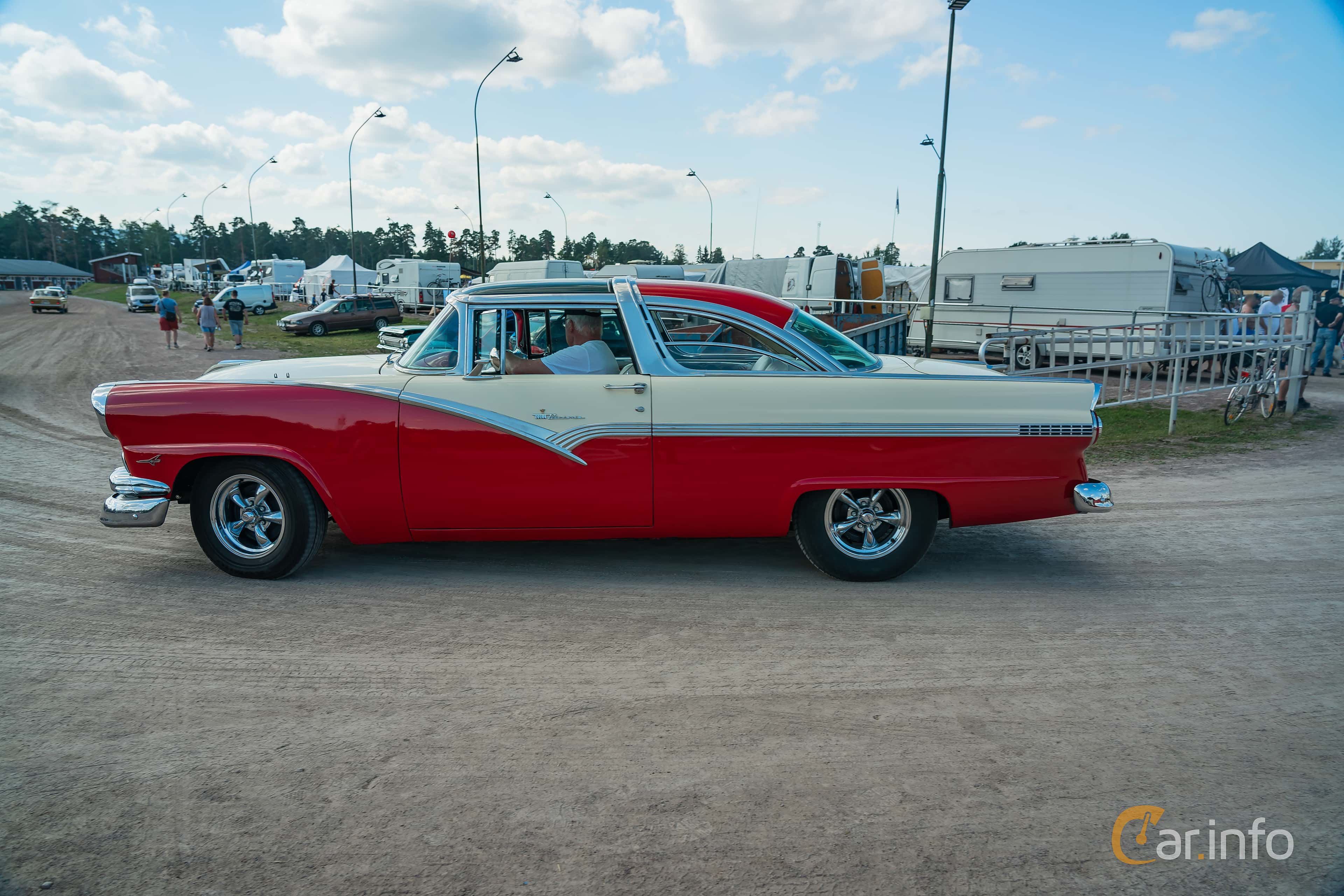 Ford Fairlane Crown Victoria Skyliner 4.8 V8 Automatic, 205hp, 1956