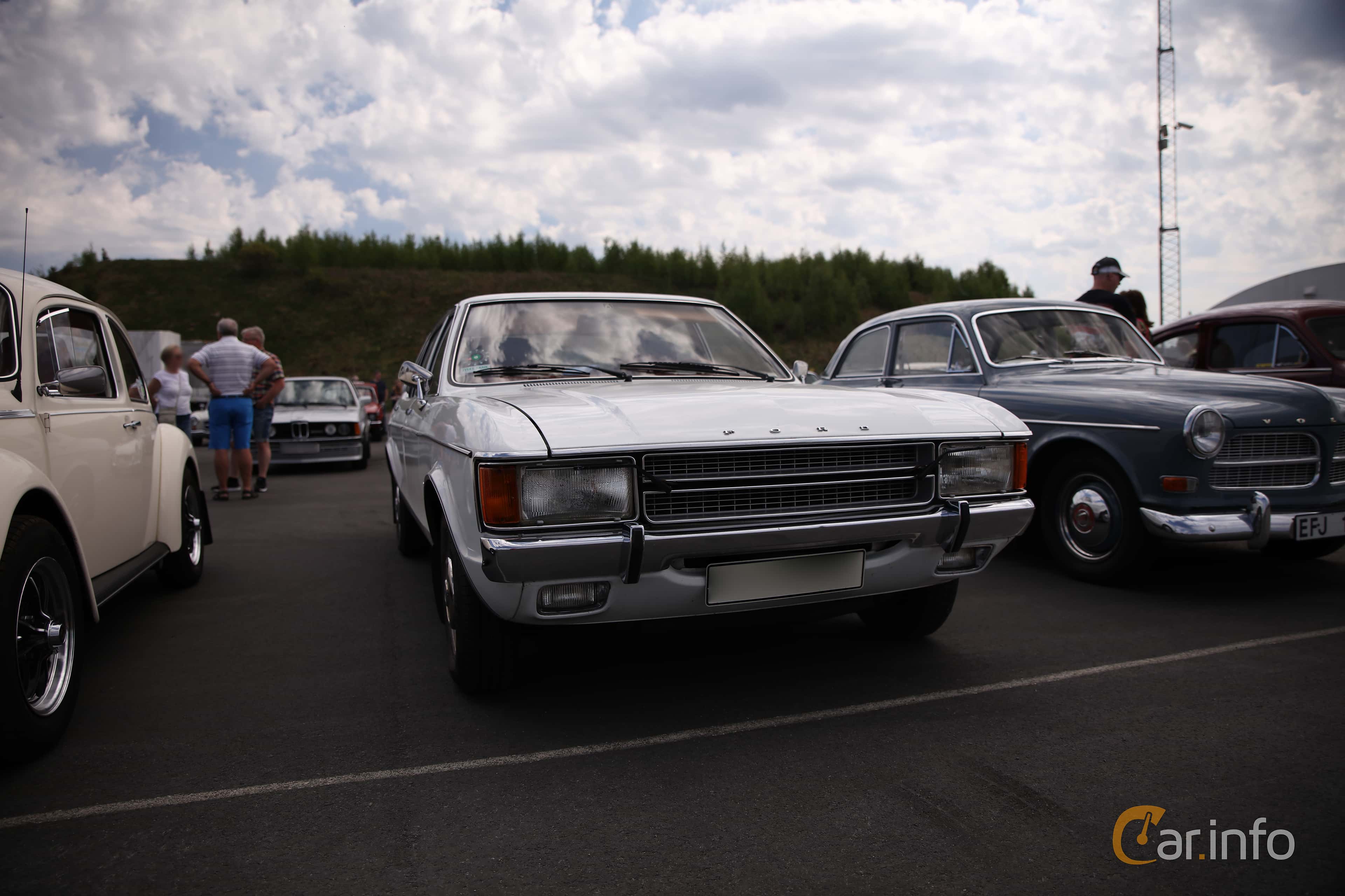 Ford Consul 4-door Sedan