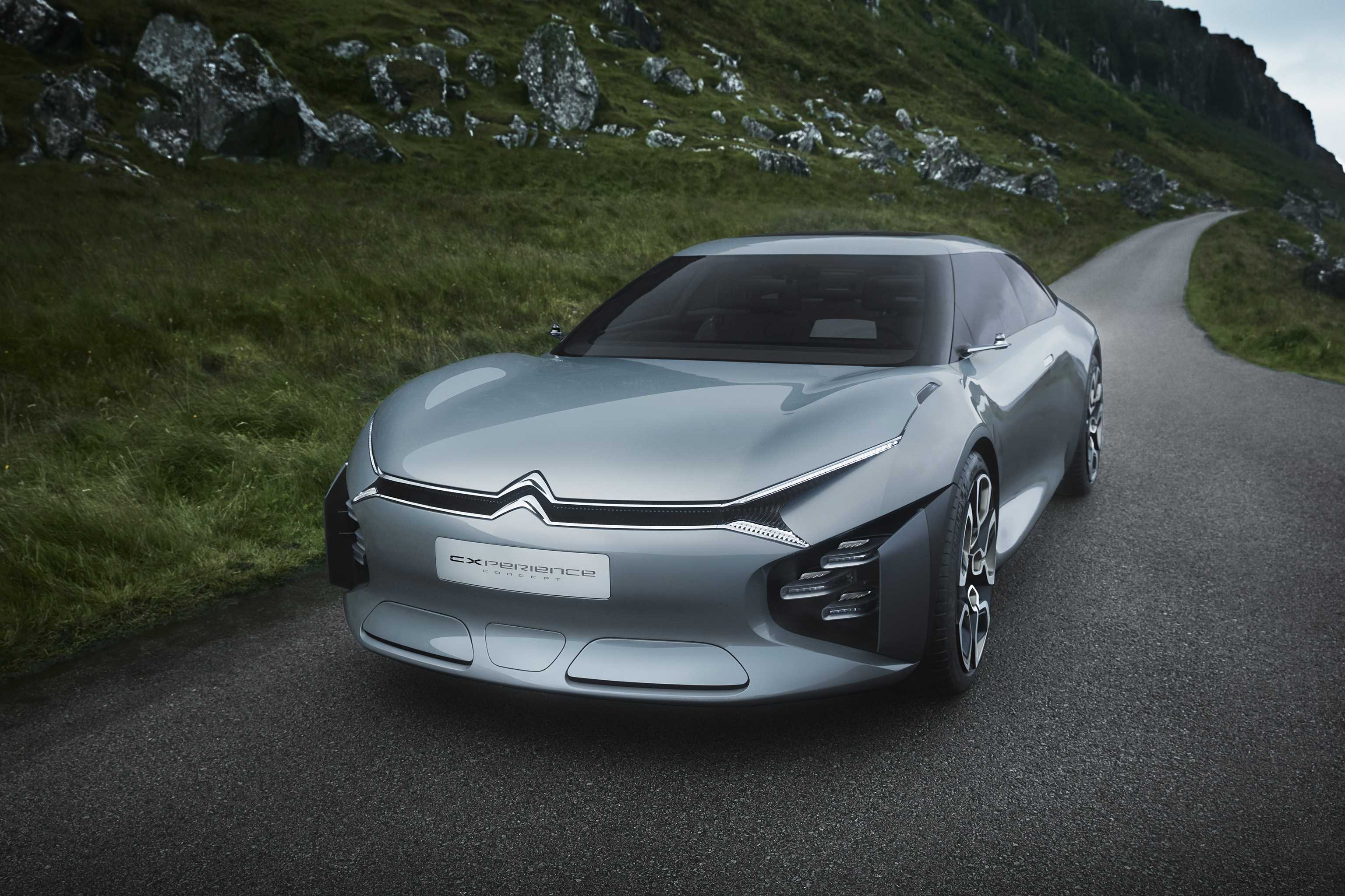 Citroën CXPERIENCE Hybrid Automatic, 304hp, 2016
