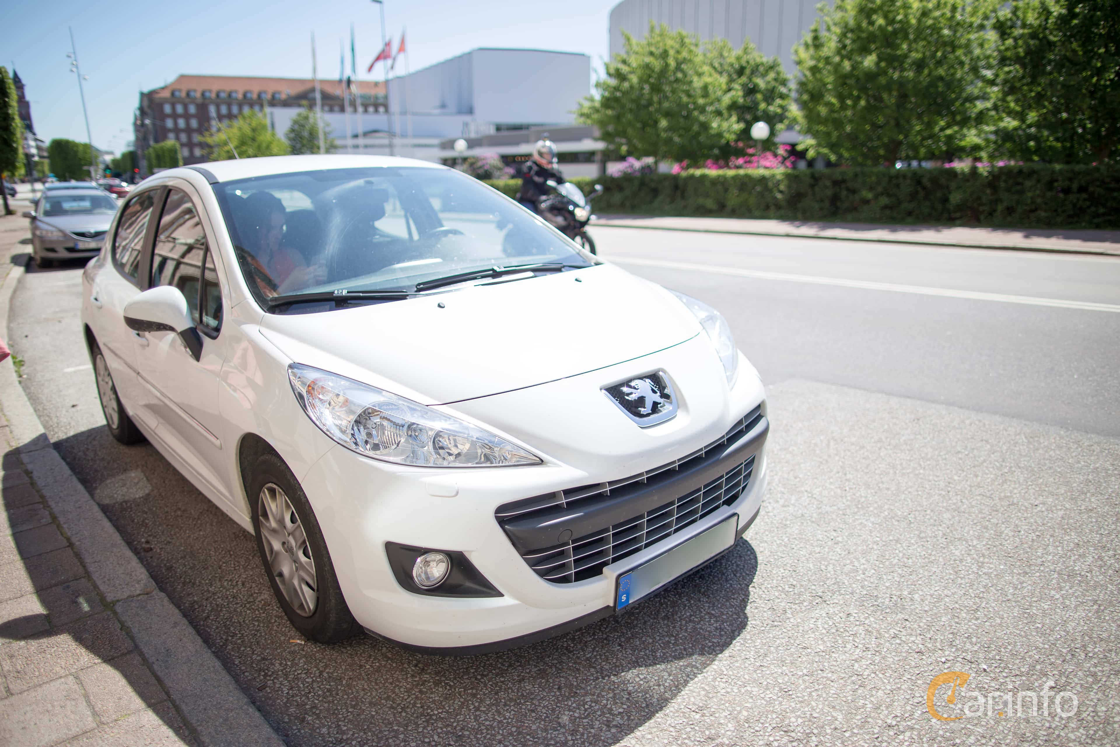 Peugeot 207 5-door 1.4 HDi Manual, 68hp, 2012