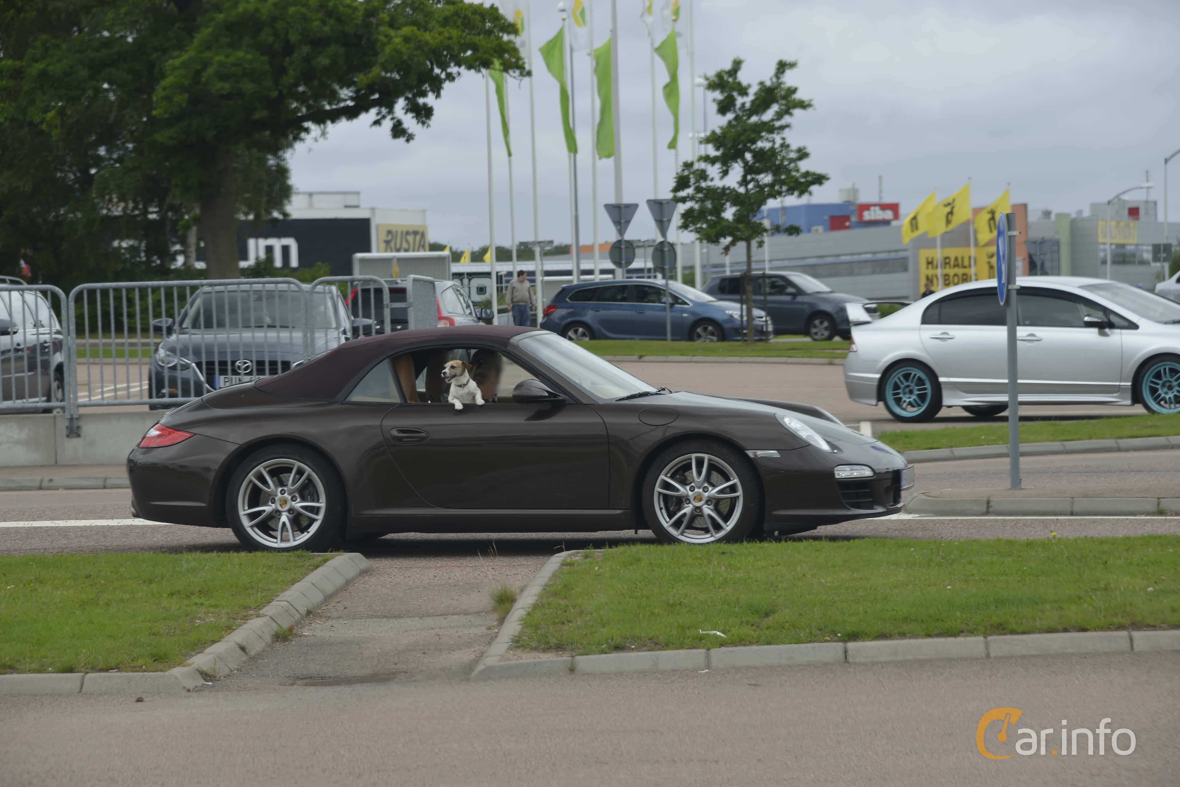 Porsche 911 Carrera Cabriolet  345hp, 2010