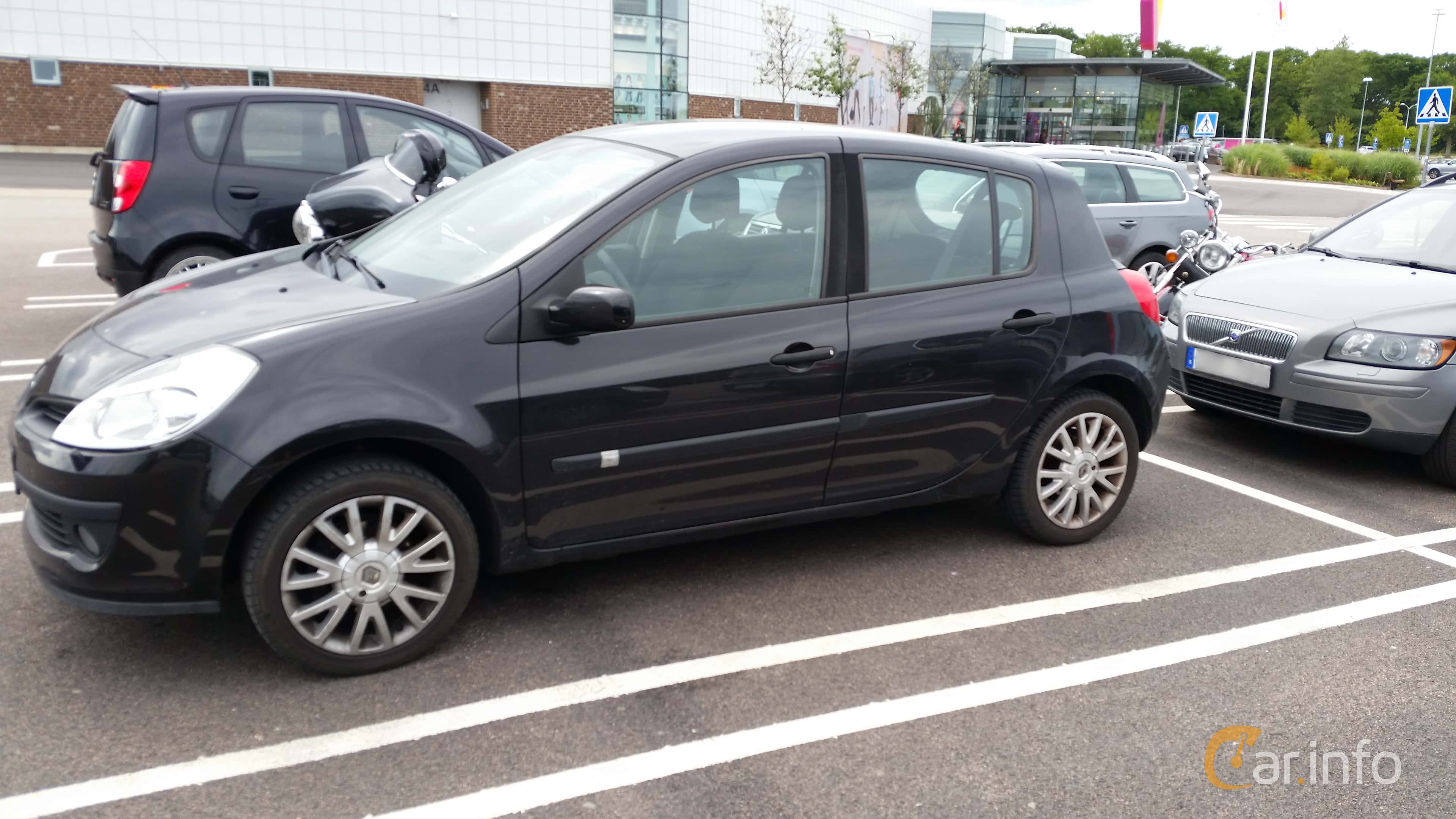Renault Clio 5-door Hatchback 1.6 Manual, 112hp, 2009