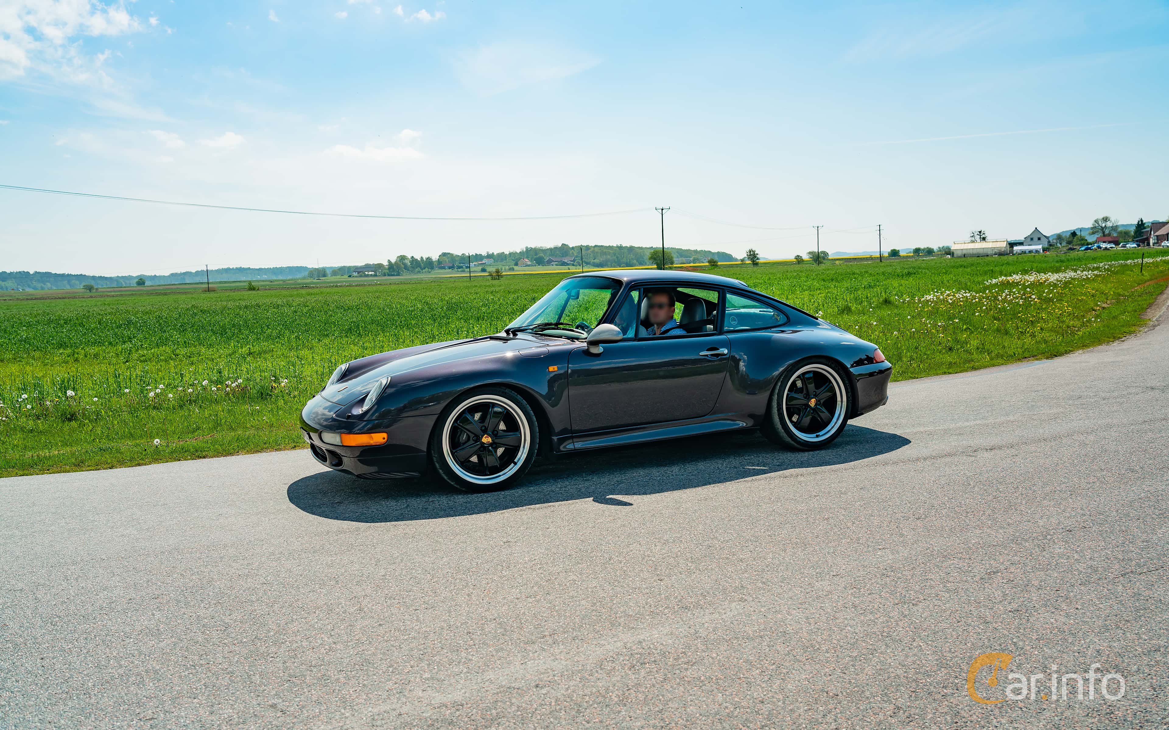 Porsche 911 Carrera 2  286hp, 1997