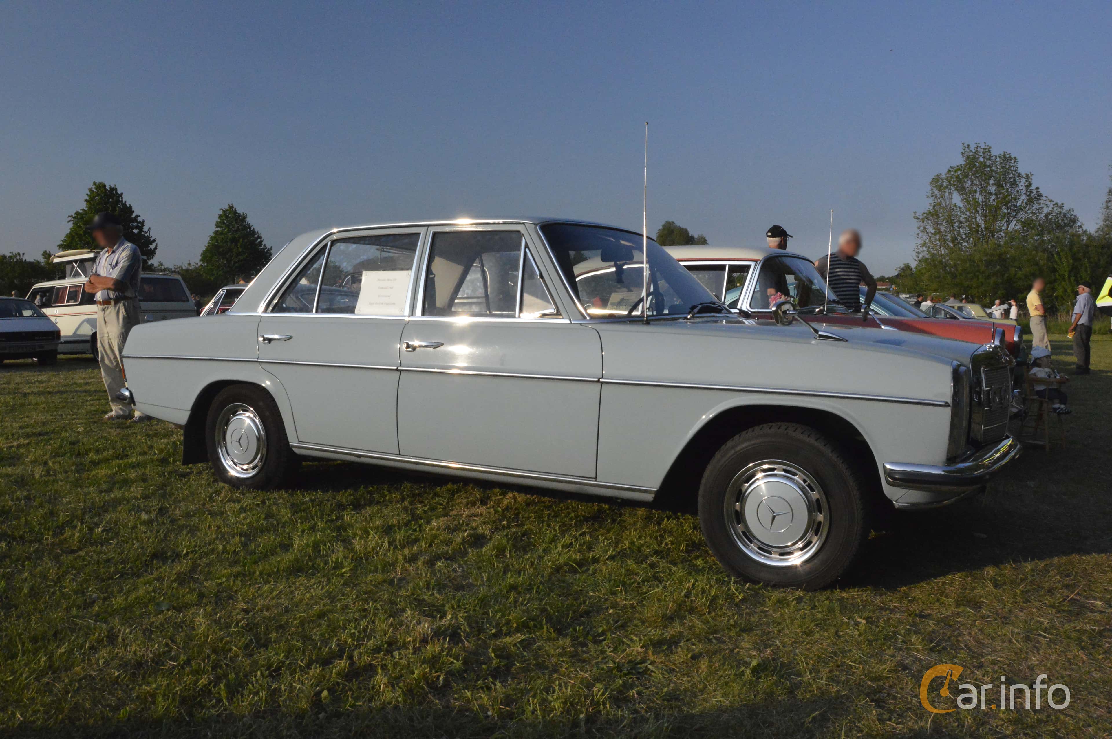 Mercedes-Benz 220  Manual, 105hp, 1968