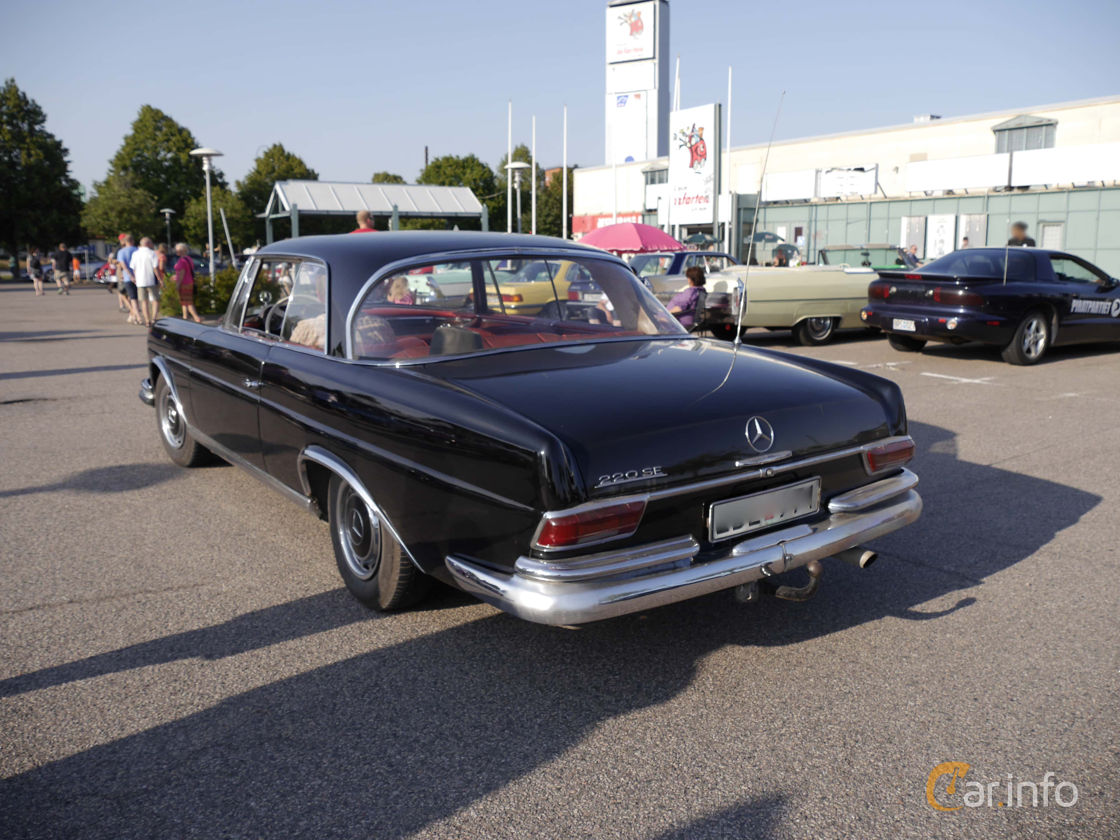Mercedes-Benz 220 SE Coupé  Manual, 120hp, 1964