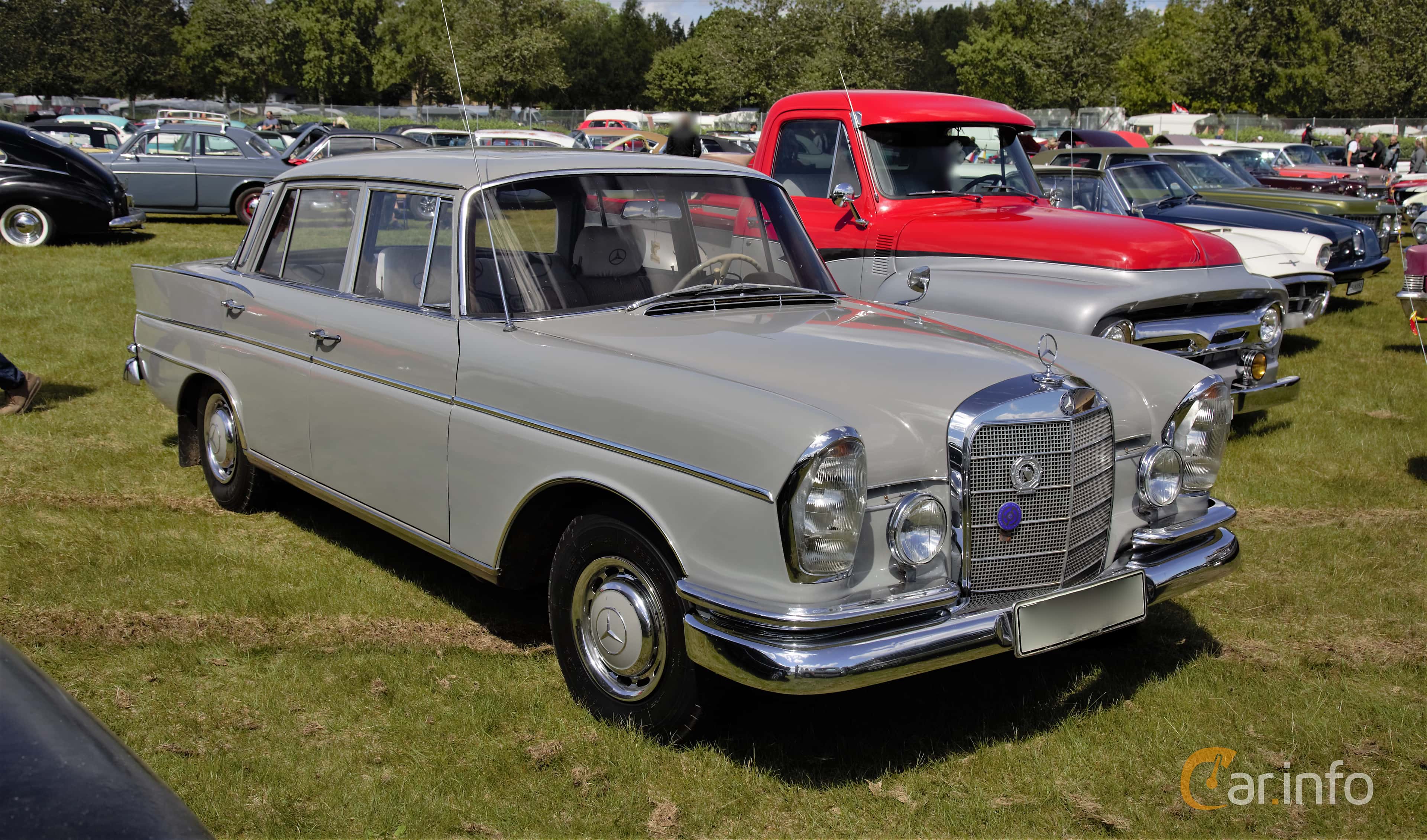 Mercedes-Benz 220 SE Sedan  Automatic, 120hp, 1962