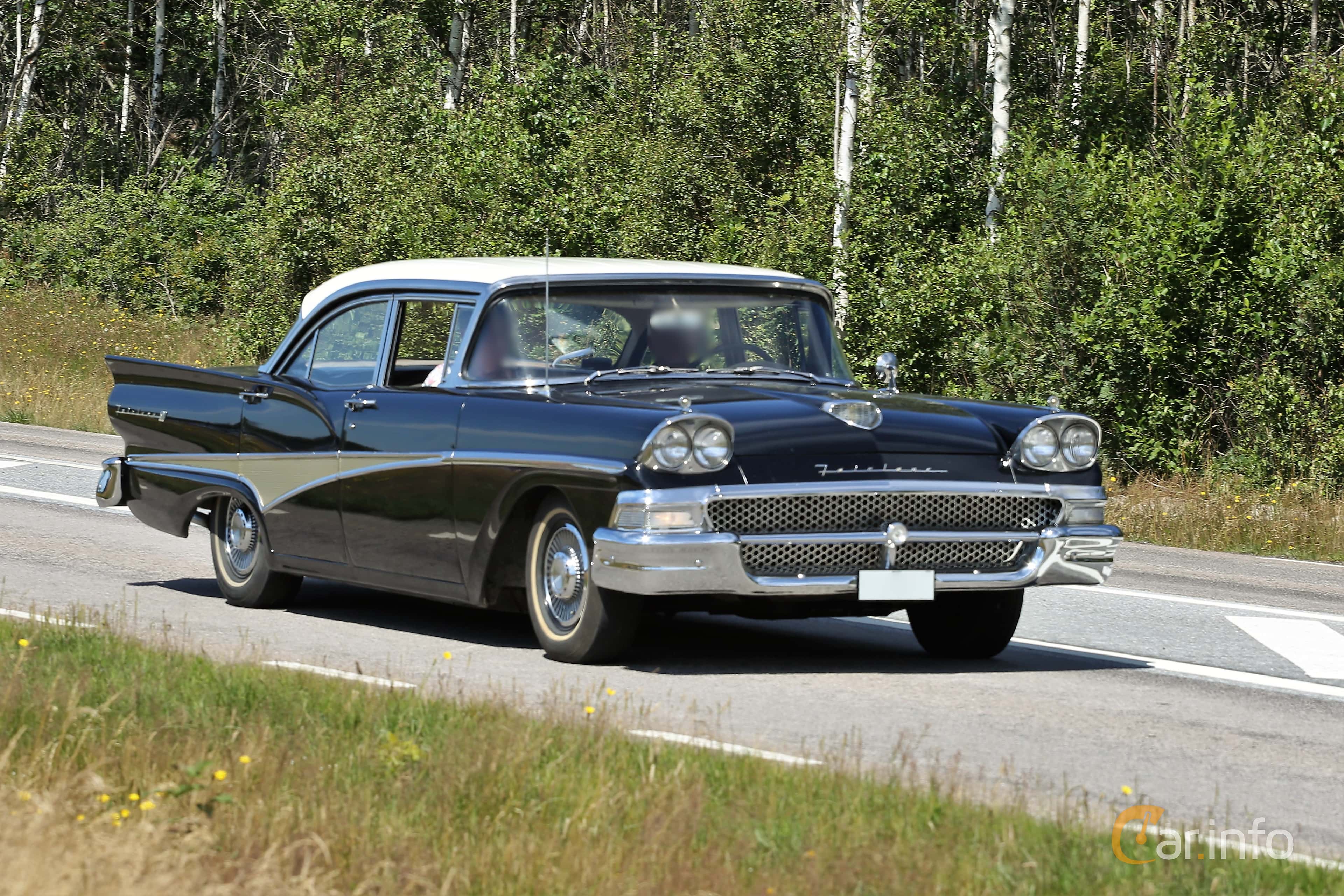 Ford Fairlane 500 Town Sedan 5.4 V8 Manual, 243hp, 1958