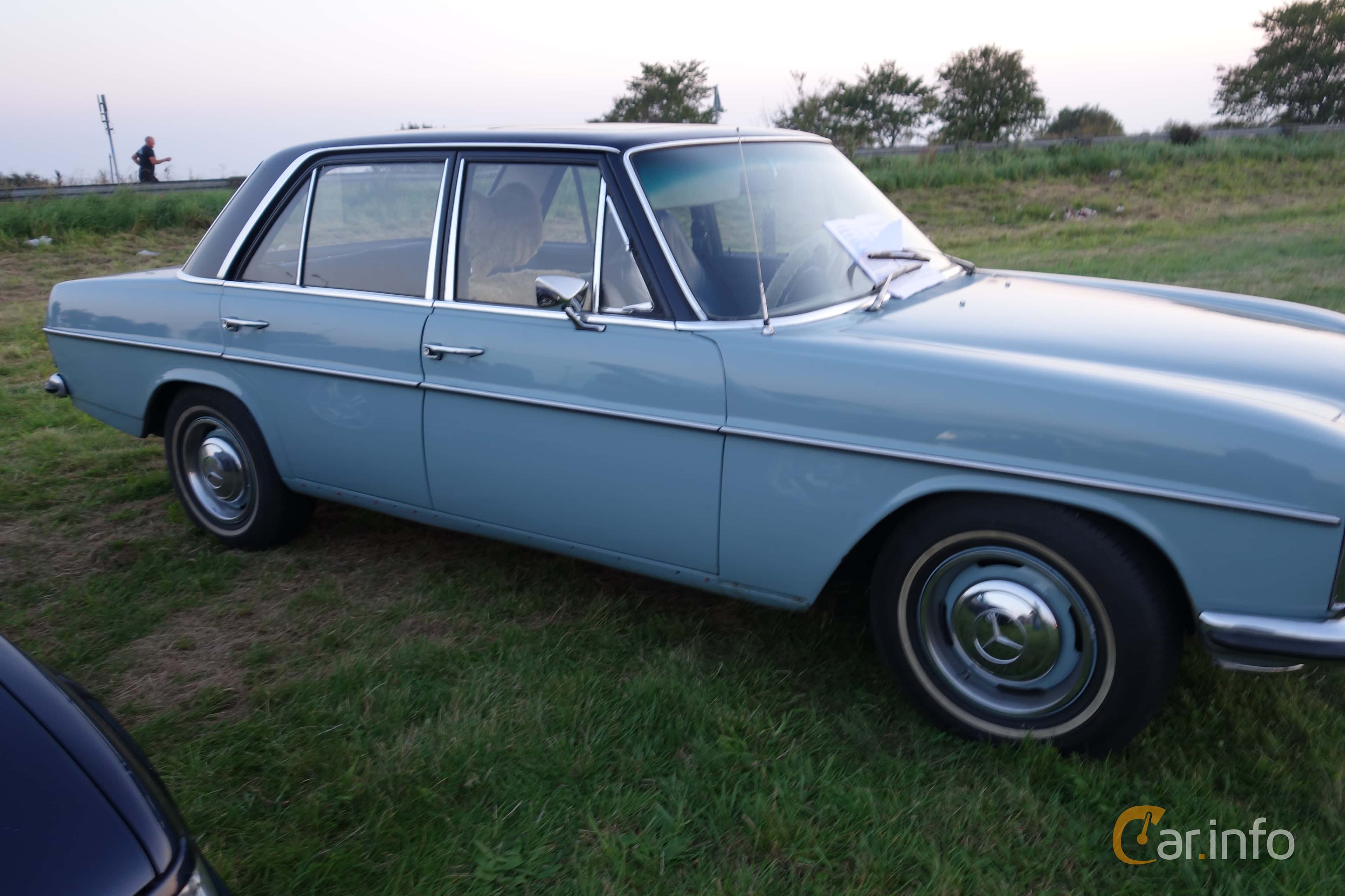 Mercedes-Benz 230  120hp, 1967