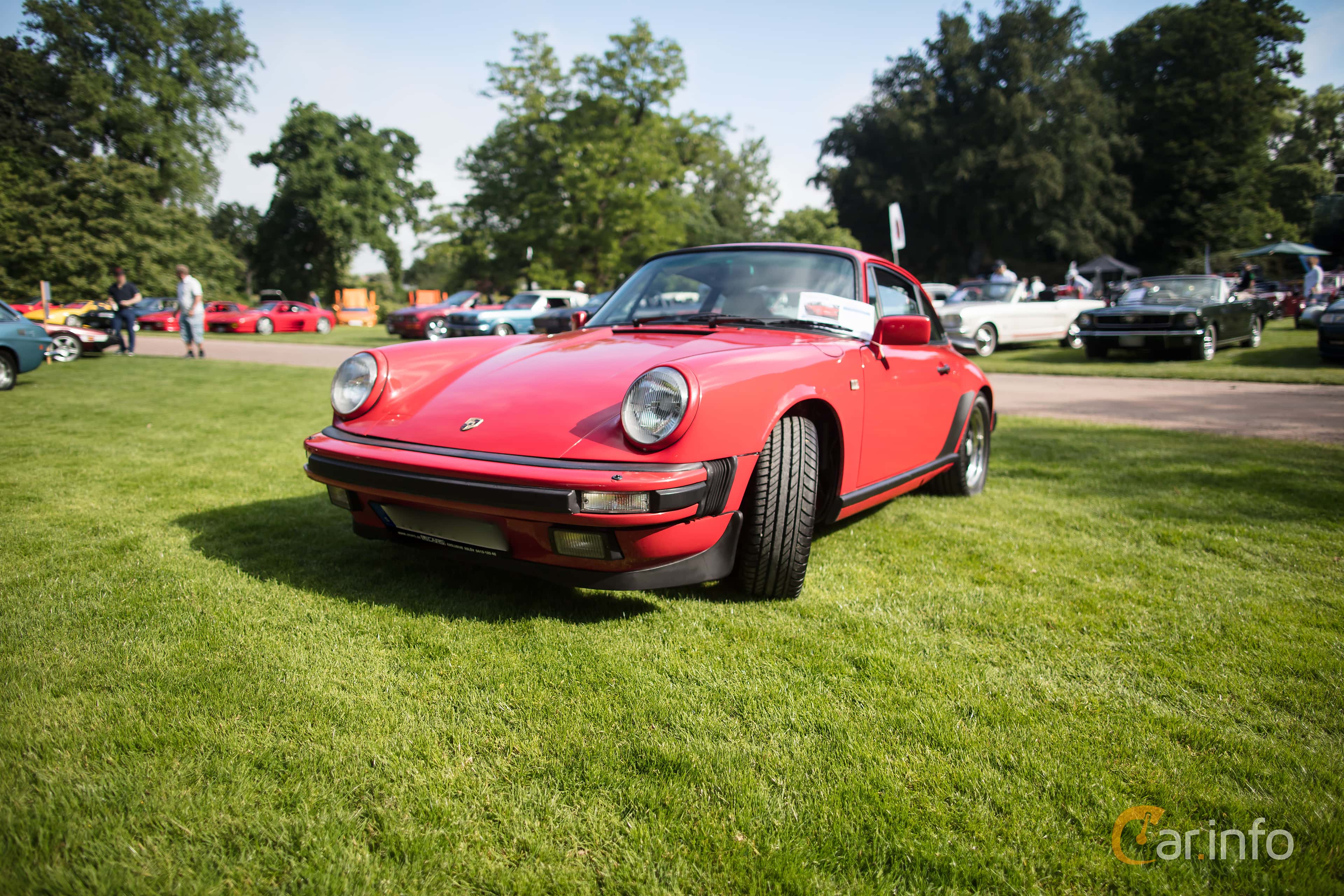 Porsche 911 Carrera  Manual, 231hp, 1986