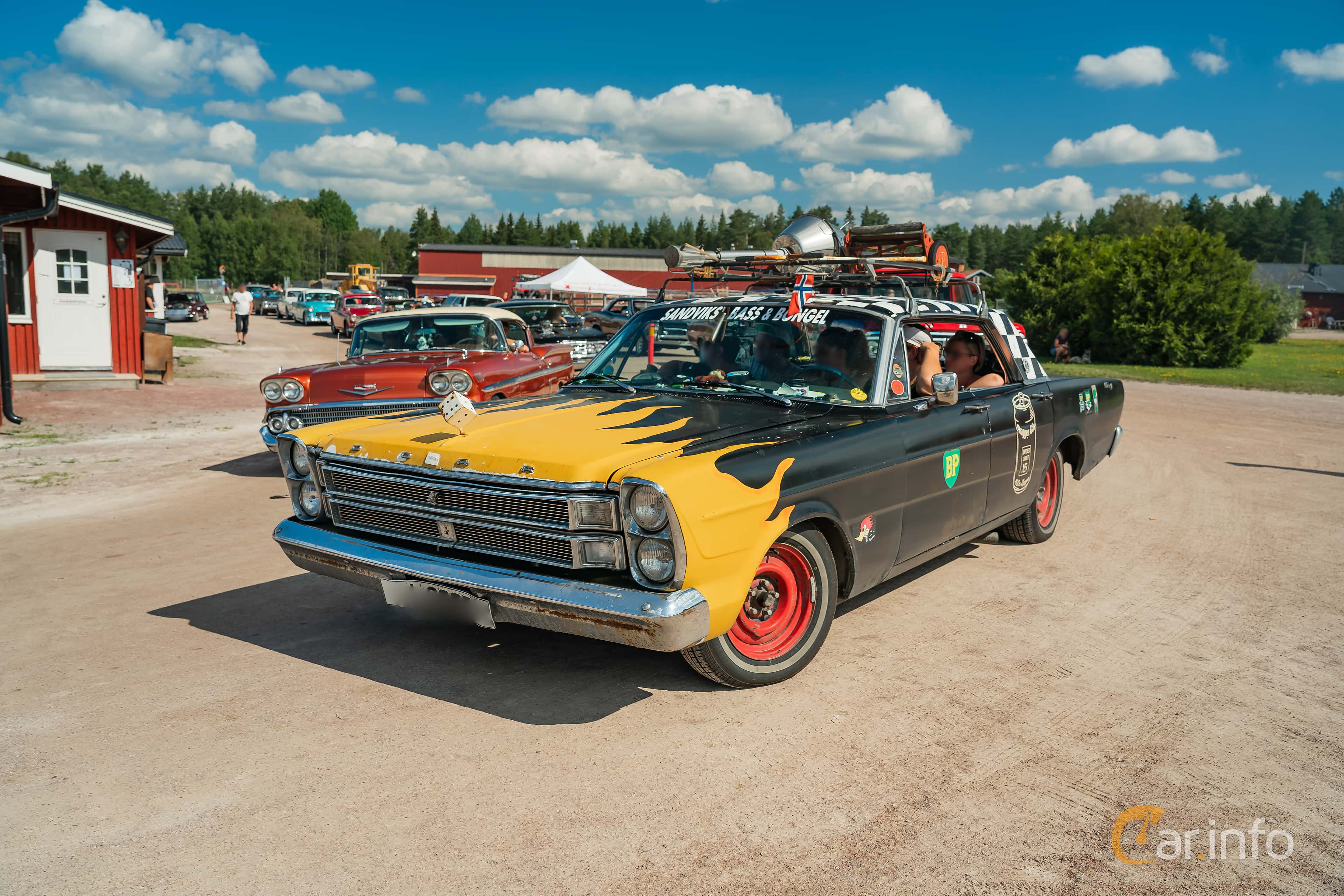 Ford LTD 4-door Hardtop 4.7 V8 Automatic, 203hp, 1966
