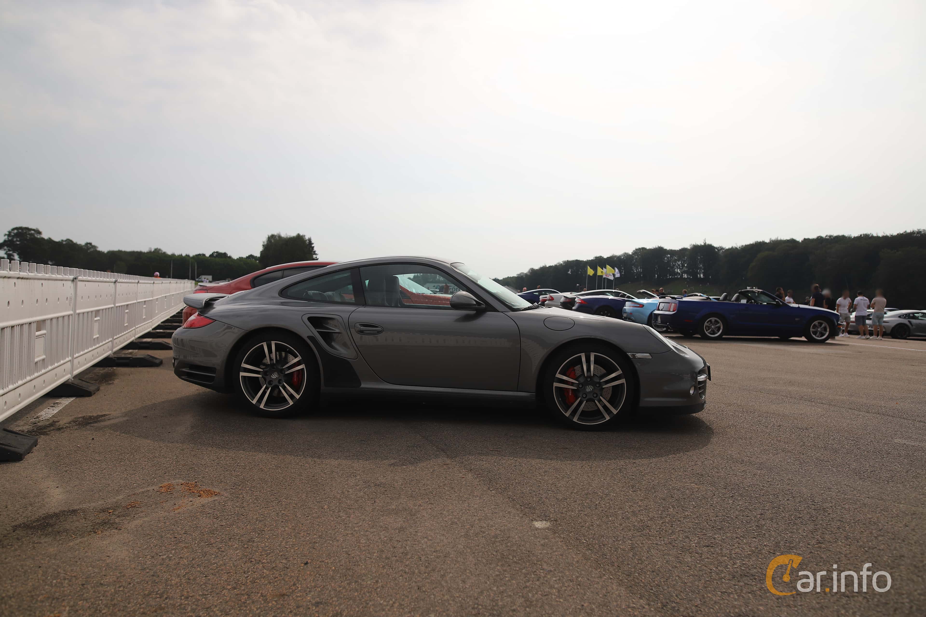 Porsche 911 Turbo  500hp, 2010