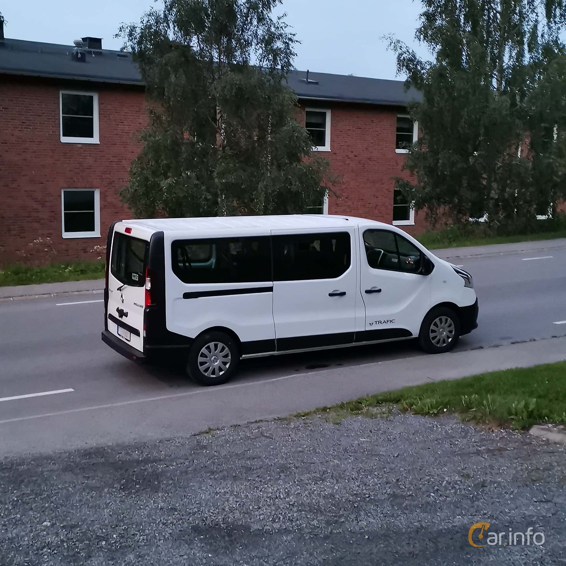 Renault Trafic Minibus 1.6 dCi Manual, 120hp, 2015