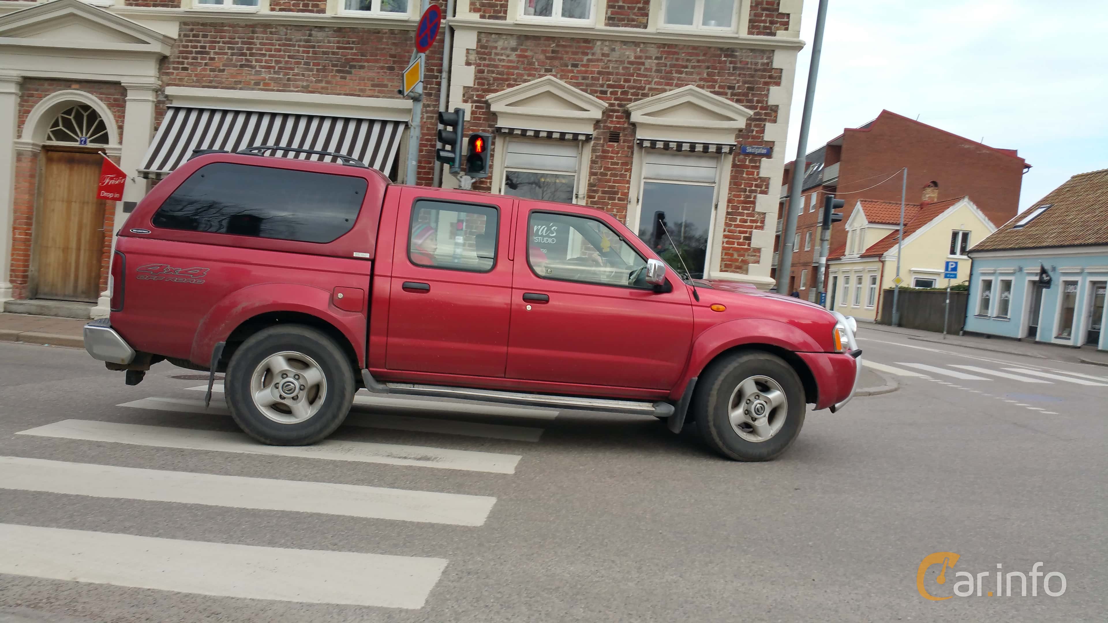Nissan Navara Double Cab 2.5 dCi 4x4 174hp, 2005