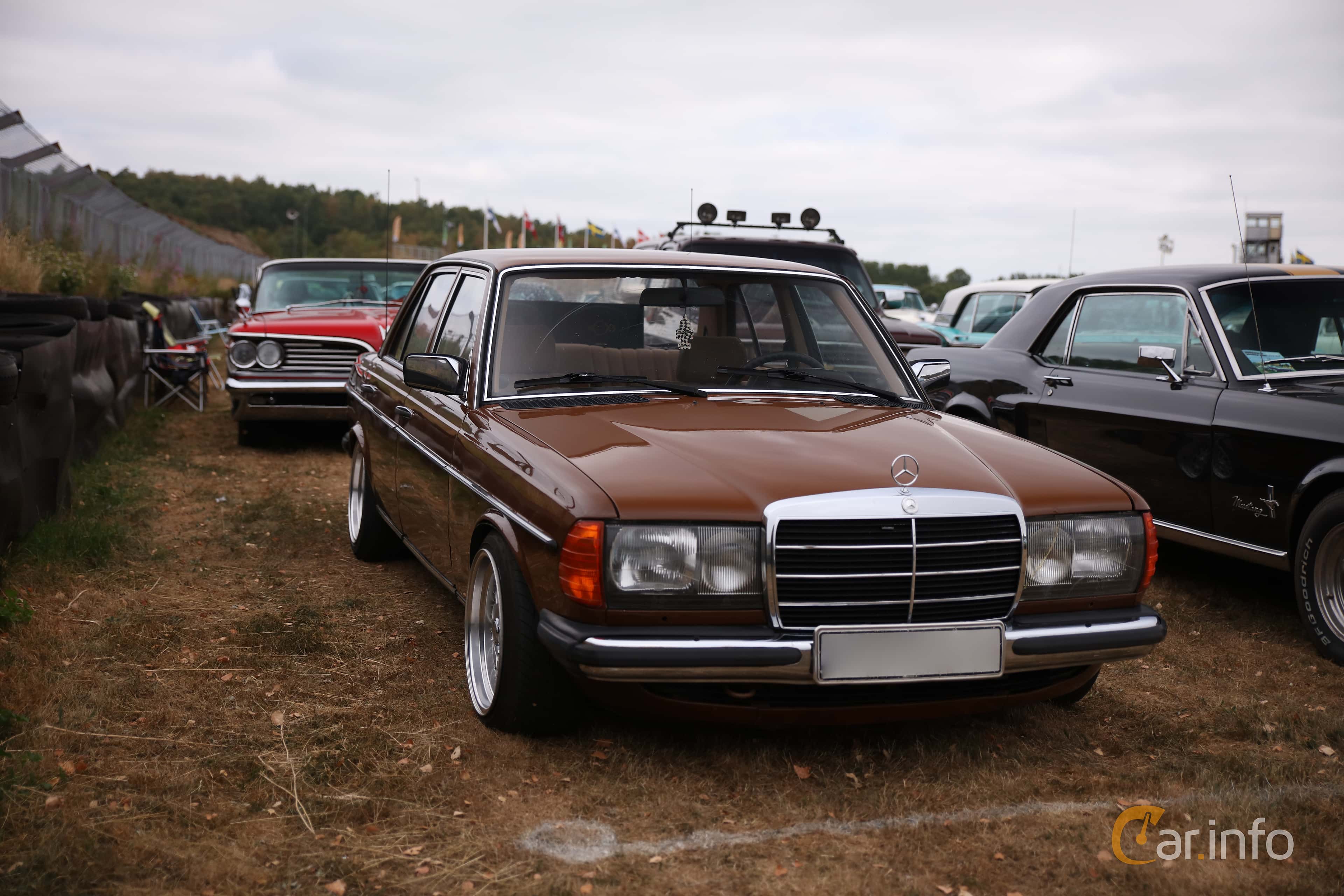 Mercedes-Benz 240 D  Manual, 72hp, 1980