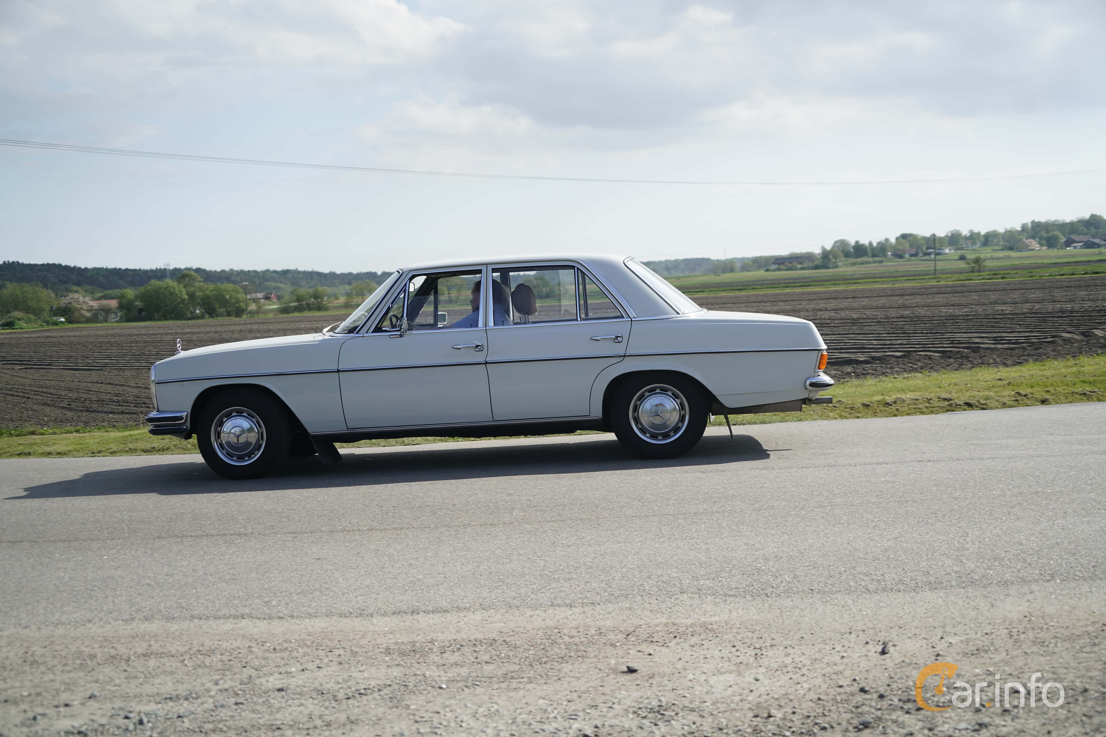 Mercedes-Benz 250  Manual, 130hp, 1968