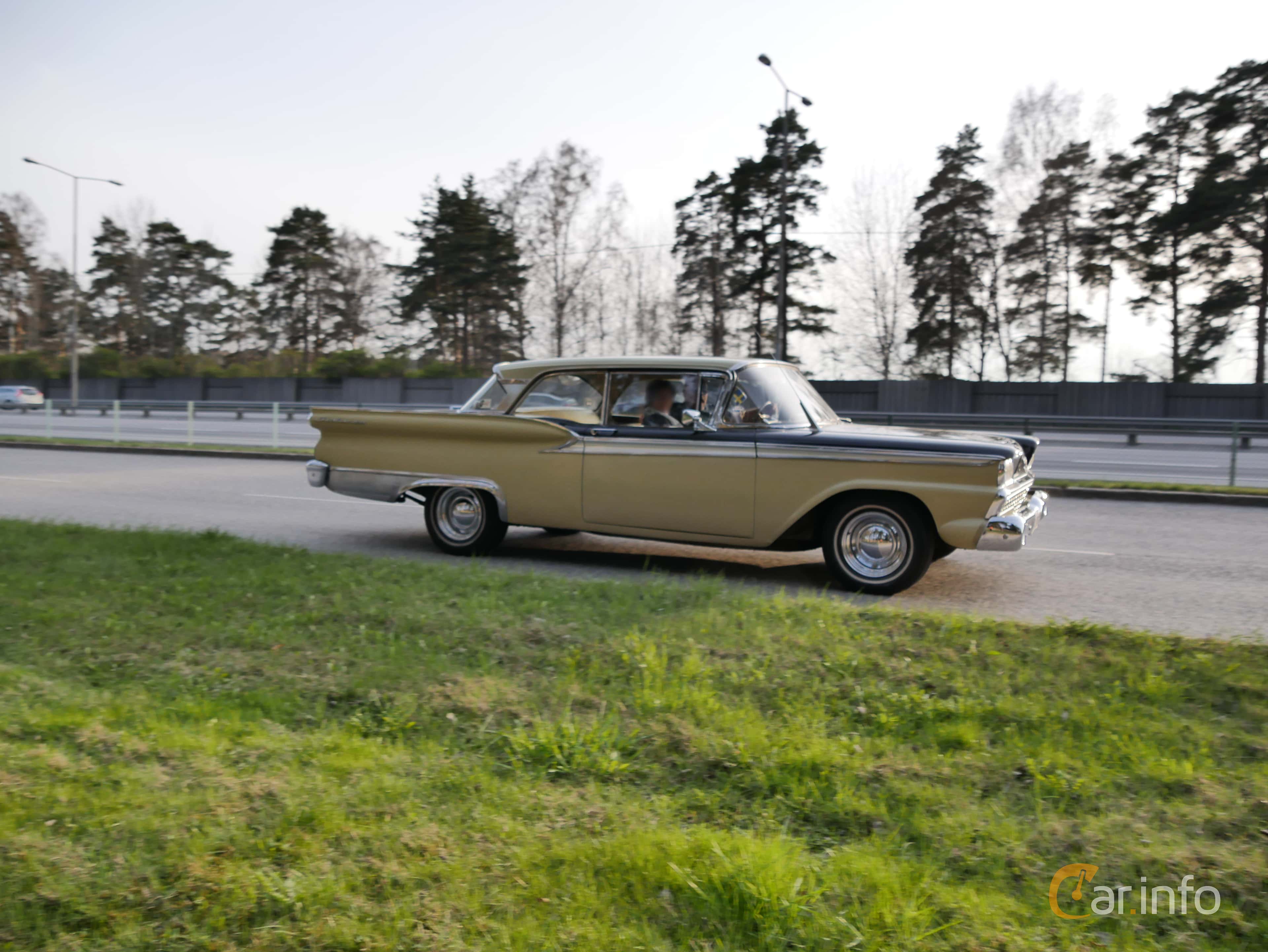 Ford Fairlane 500 Club Victoria 3.7