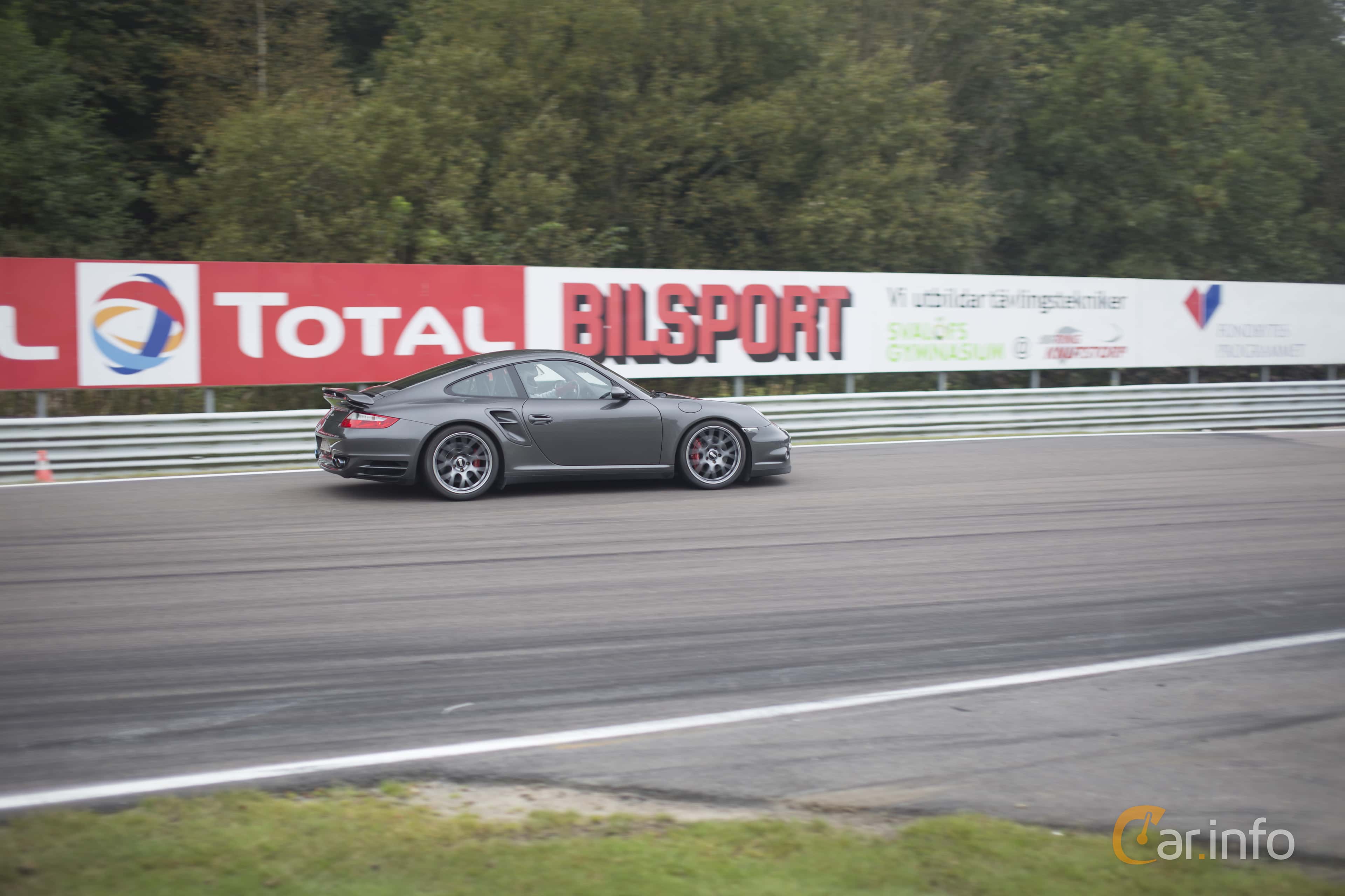 Porsche 911 Turbo  Manual, 480hp, 2006