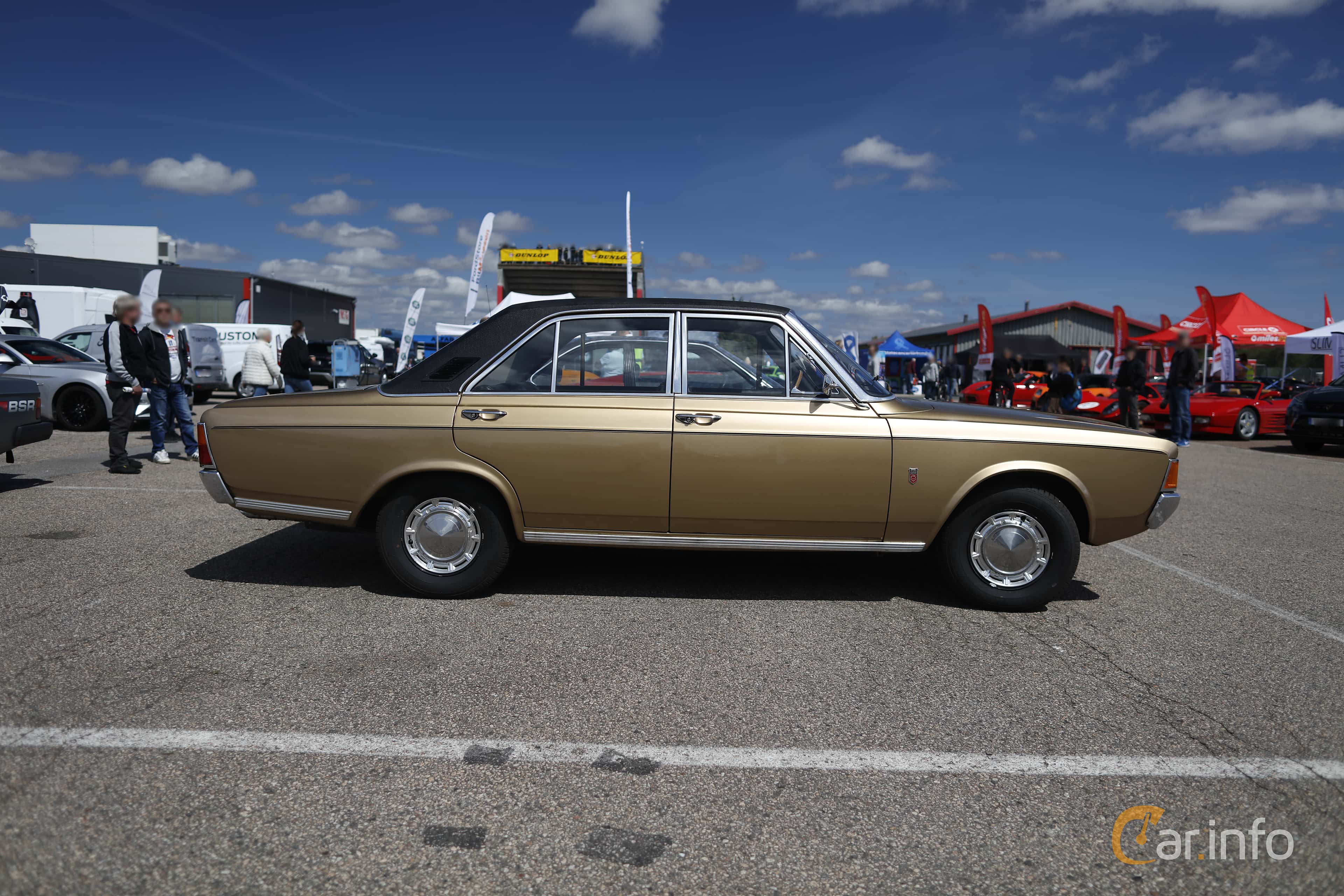 Ford Taunus 4-door Limousine generation P7B 2.3