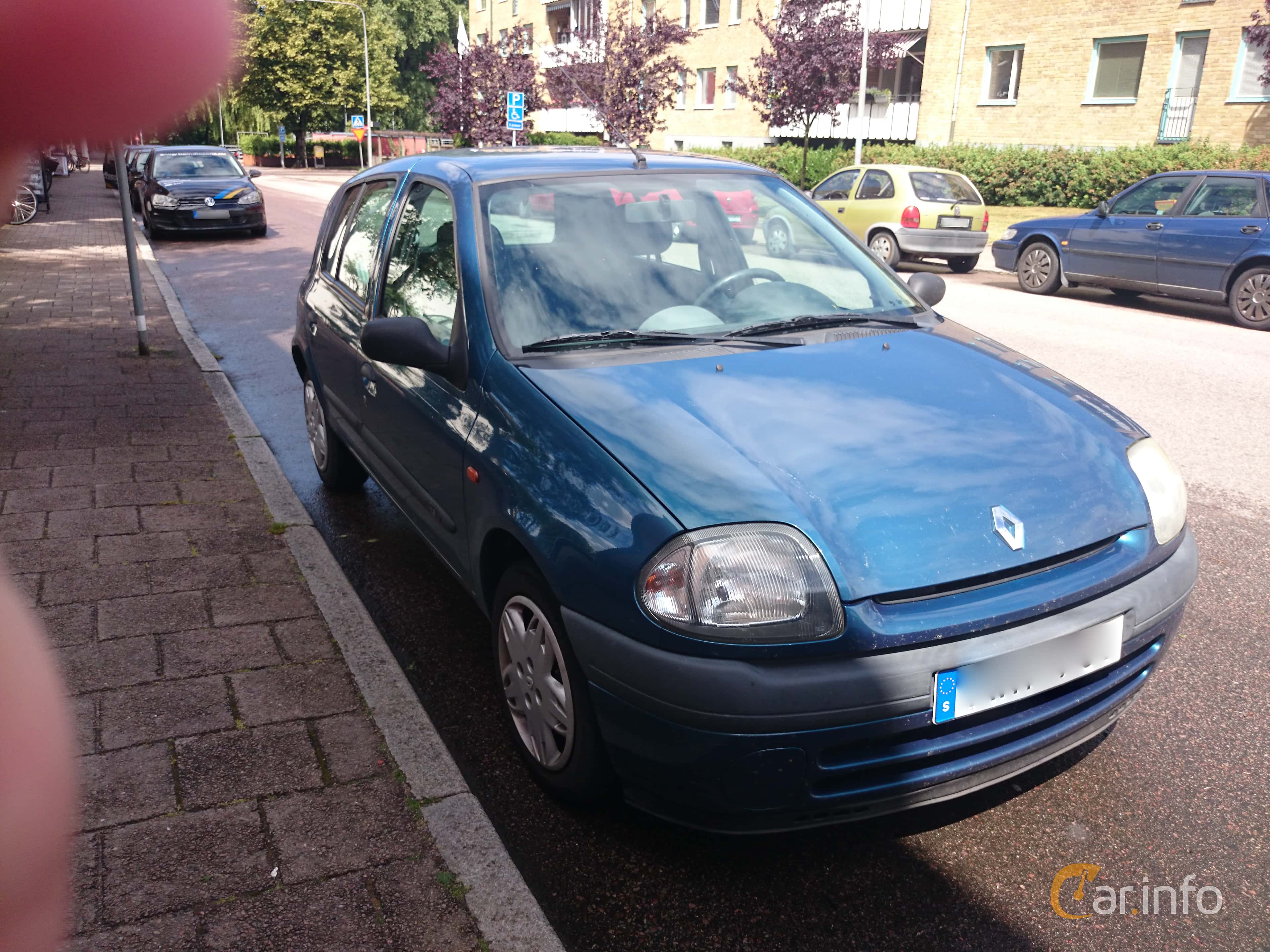 Renault Clio 5-door Hatchback 1.2 Manual, 58hp, 1999