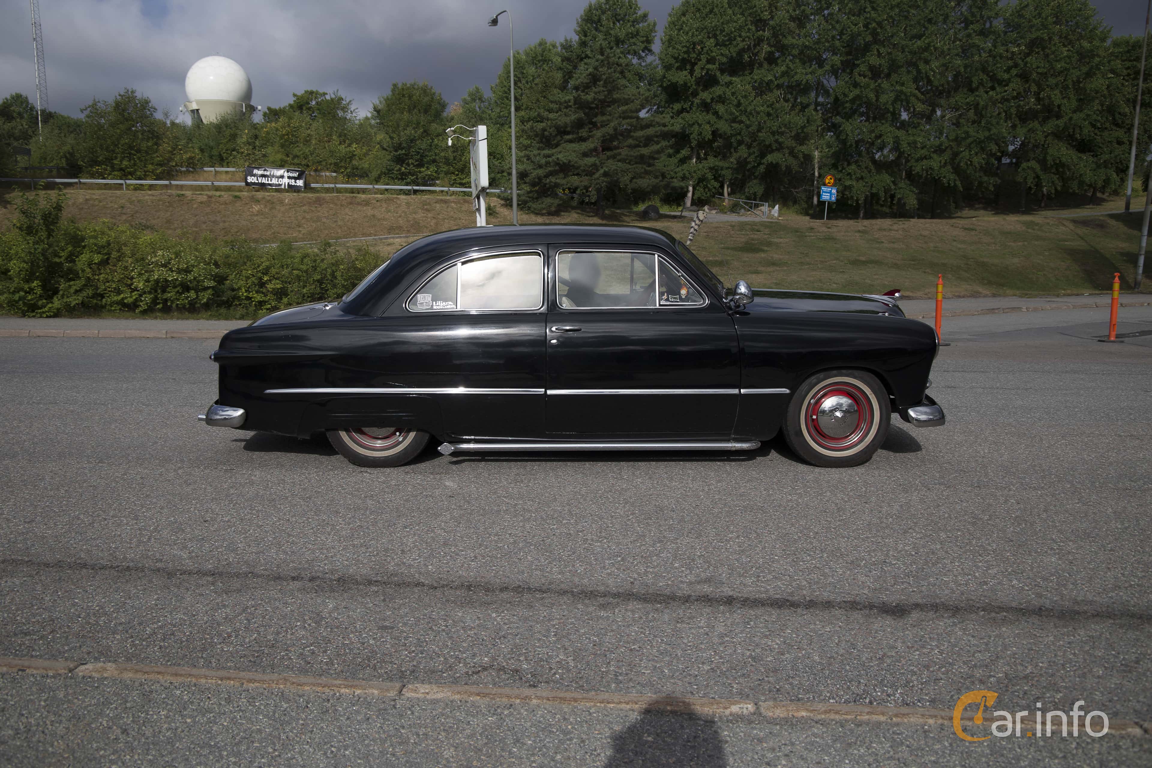 Ford Custom Tudor Sedan 3.9 V8 102hp, 1949