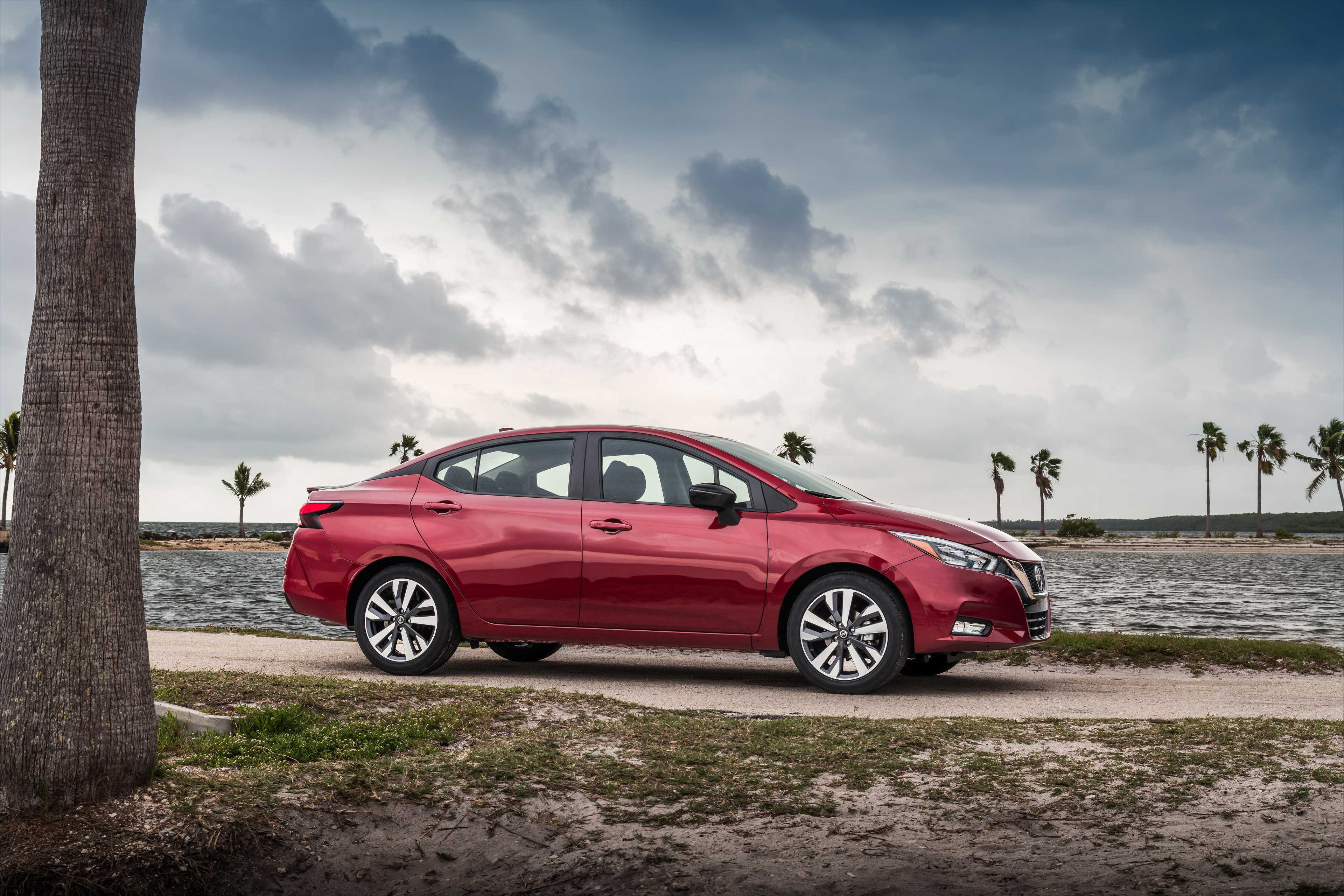 Nissan Versa 1.6 Manual, 124hp, 2020