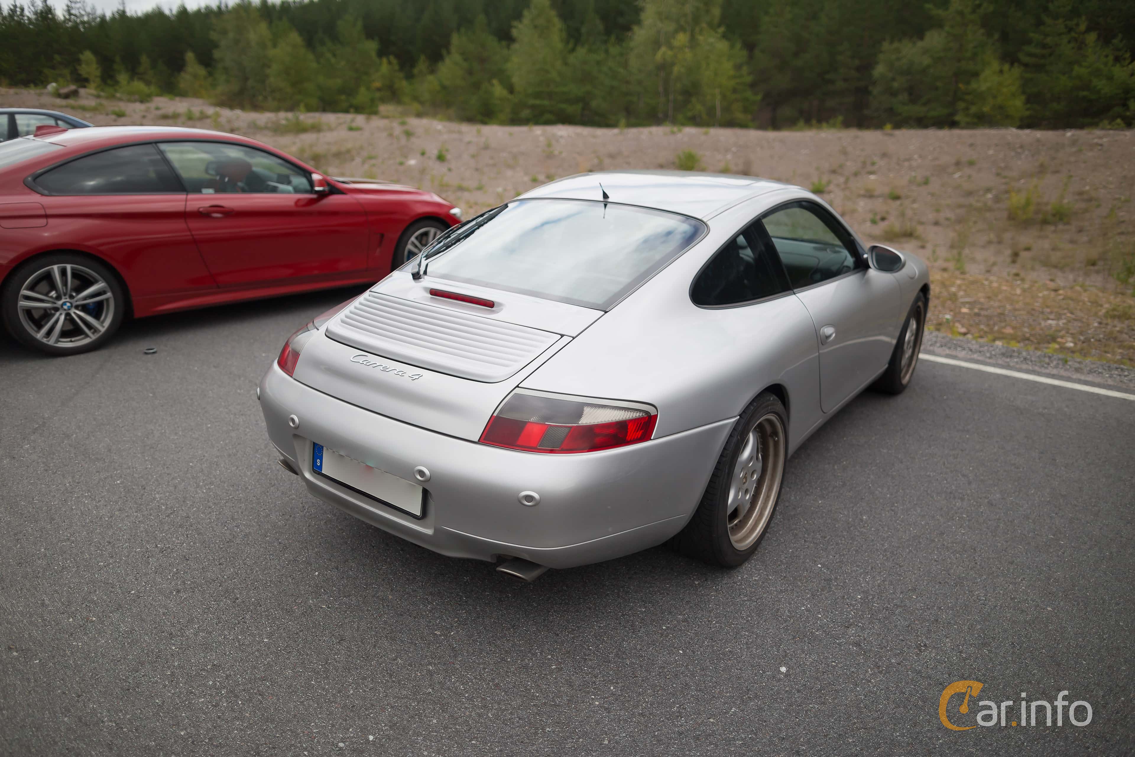 Porsche 911 Carrera 4  Manual, 300hp, 1999
