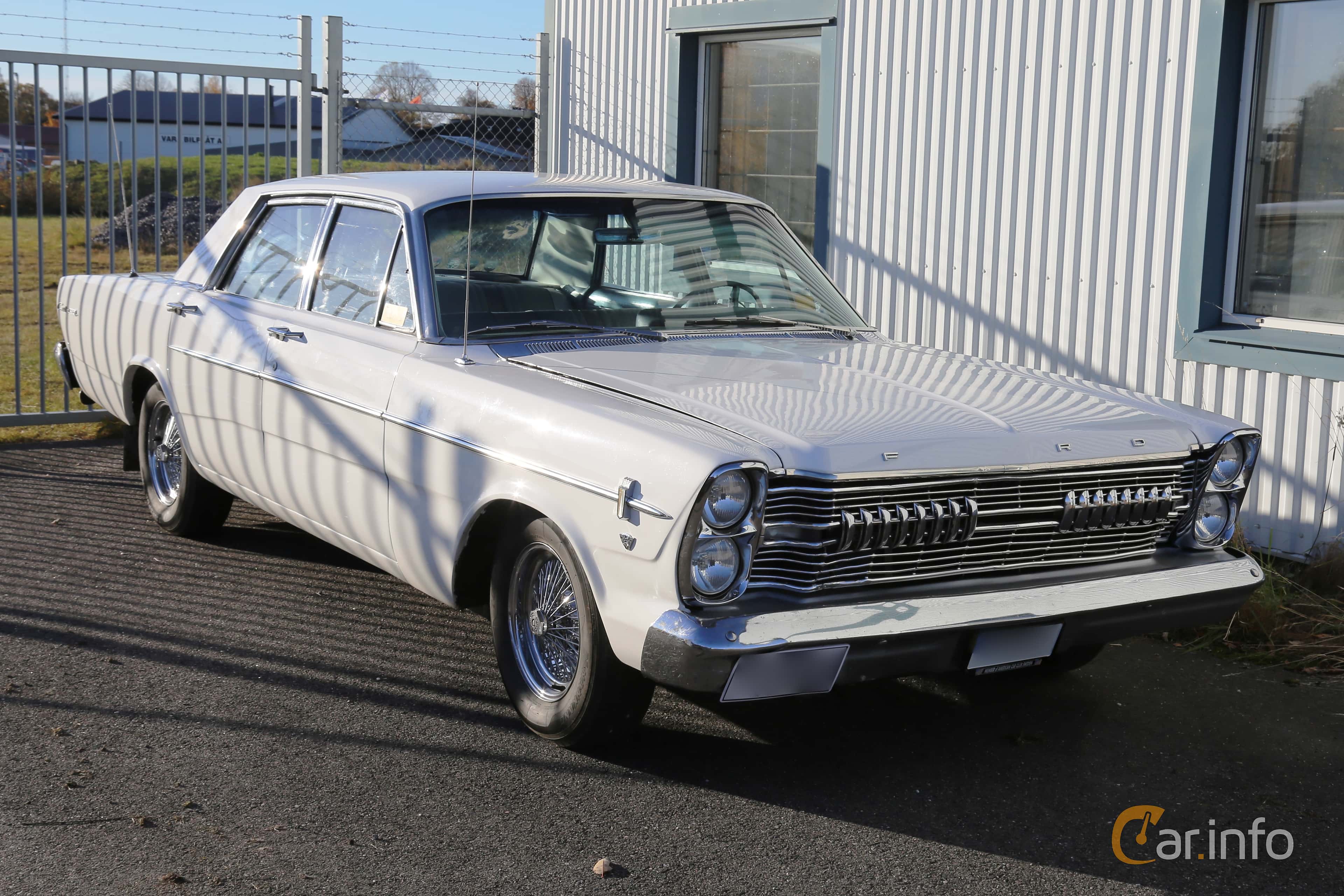 Ford Custom 500 4-door Sedan 5.8 V8 Automatic, 254hp, 1966