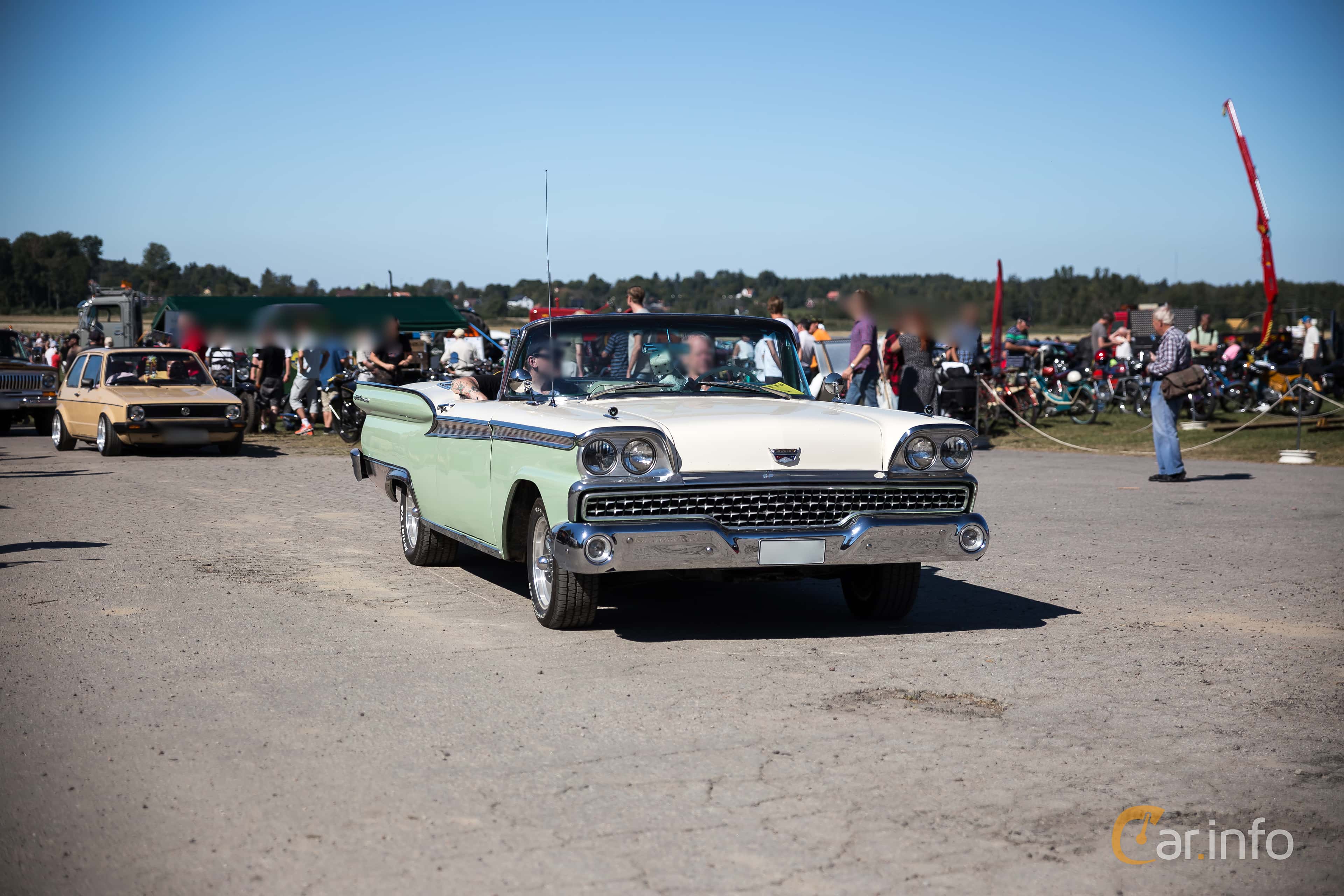 Ford Fairlane 500 Skyliner 5.8 V8 Manual, 305hp, 1959