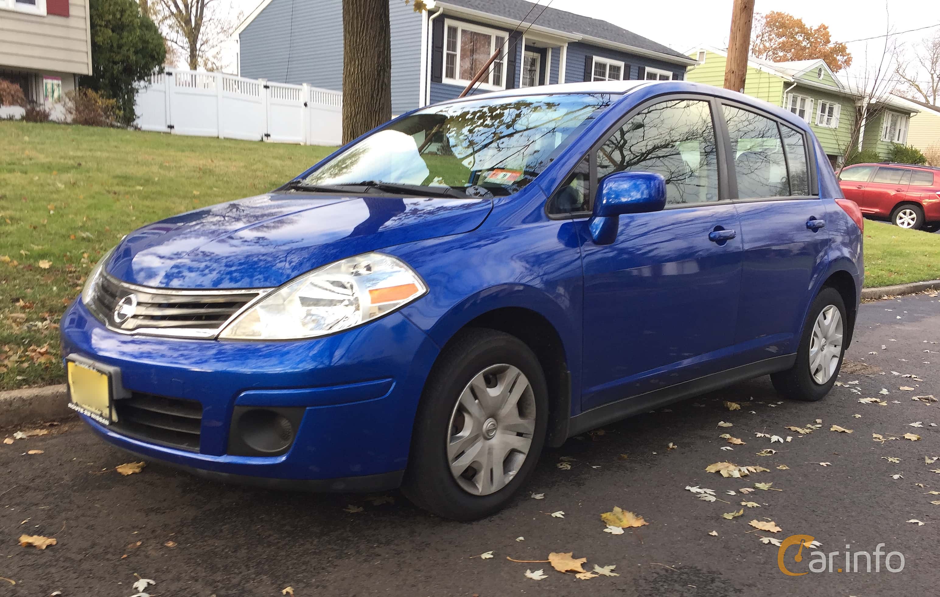 Nissan Versa 1.8 XTRONIC-CVT, 124hp, 2012