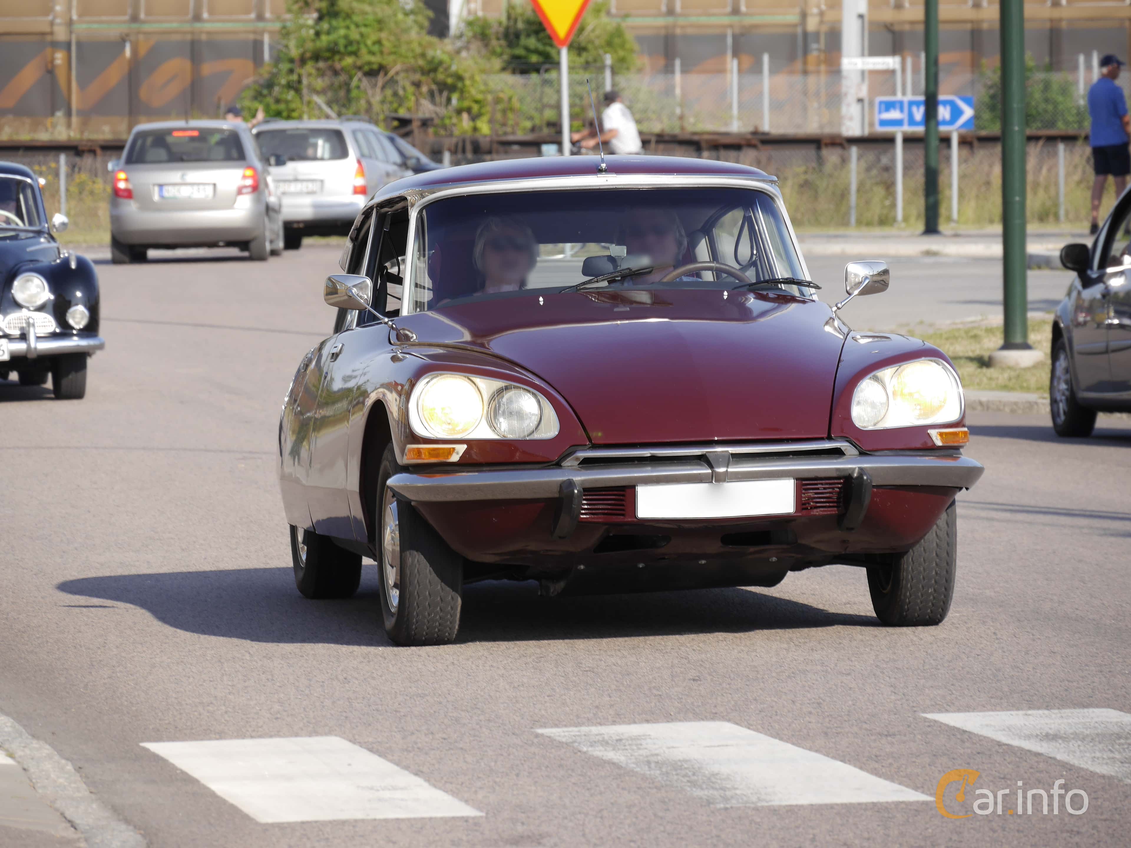 Citroën DS 21 Sedan 2.3 Manual, 115hp, 1975