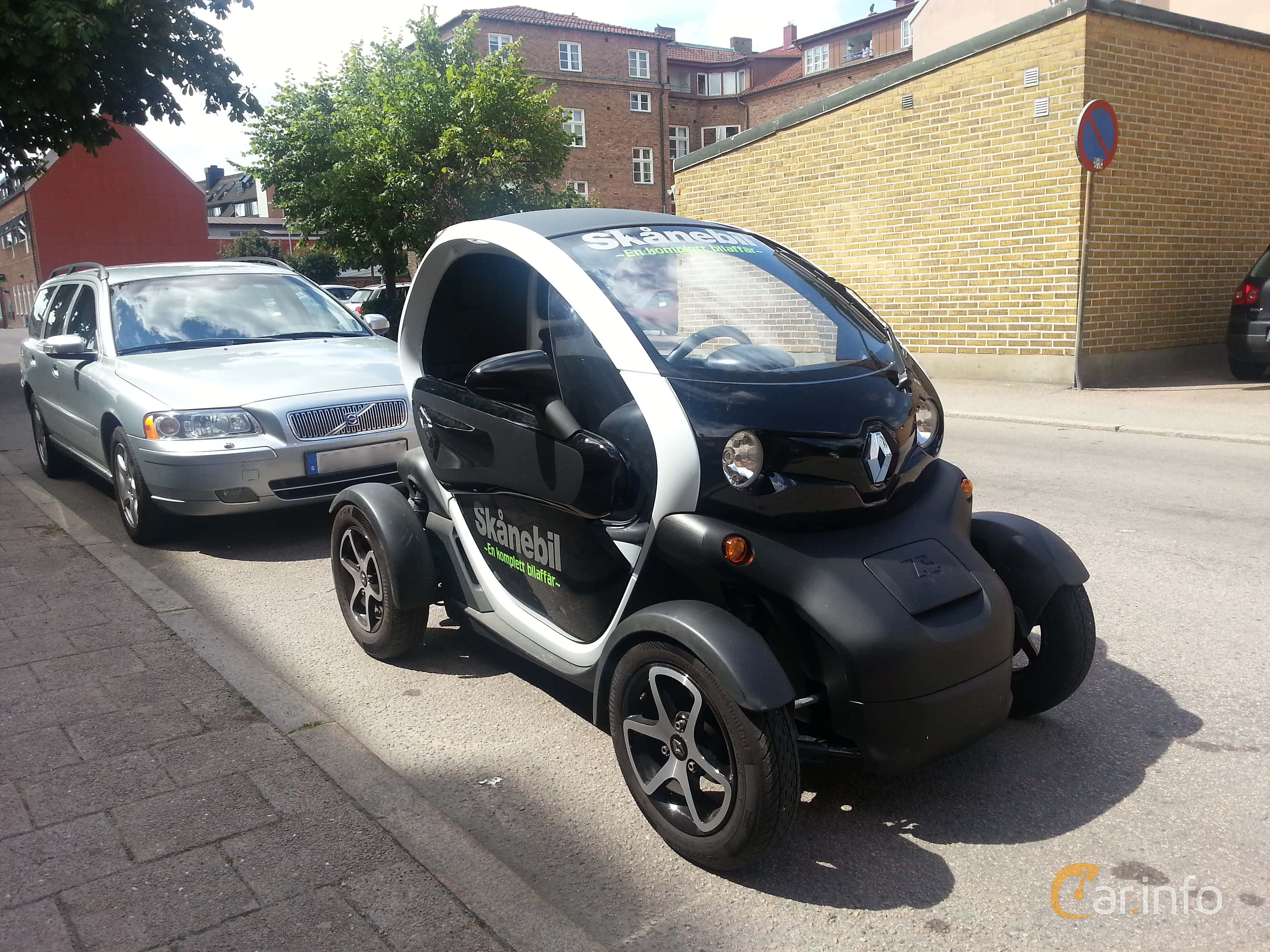 Renault Twizy Cargo 80 7 kWh Single Speed, 18hp, 2013
