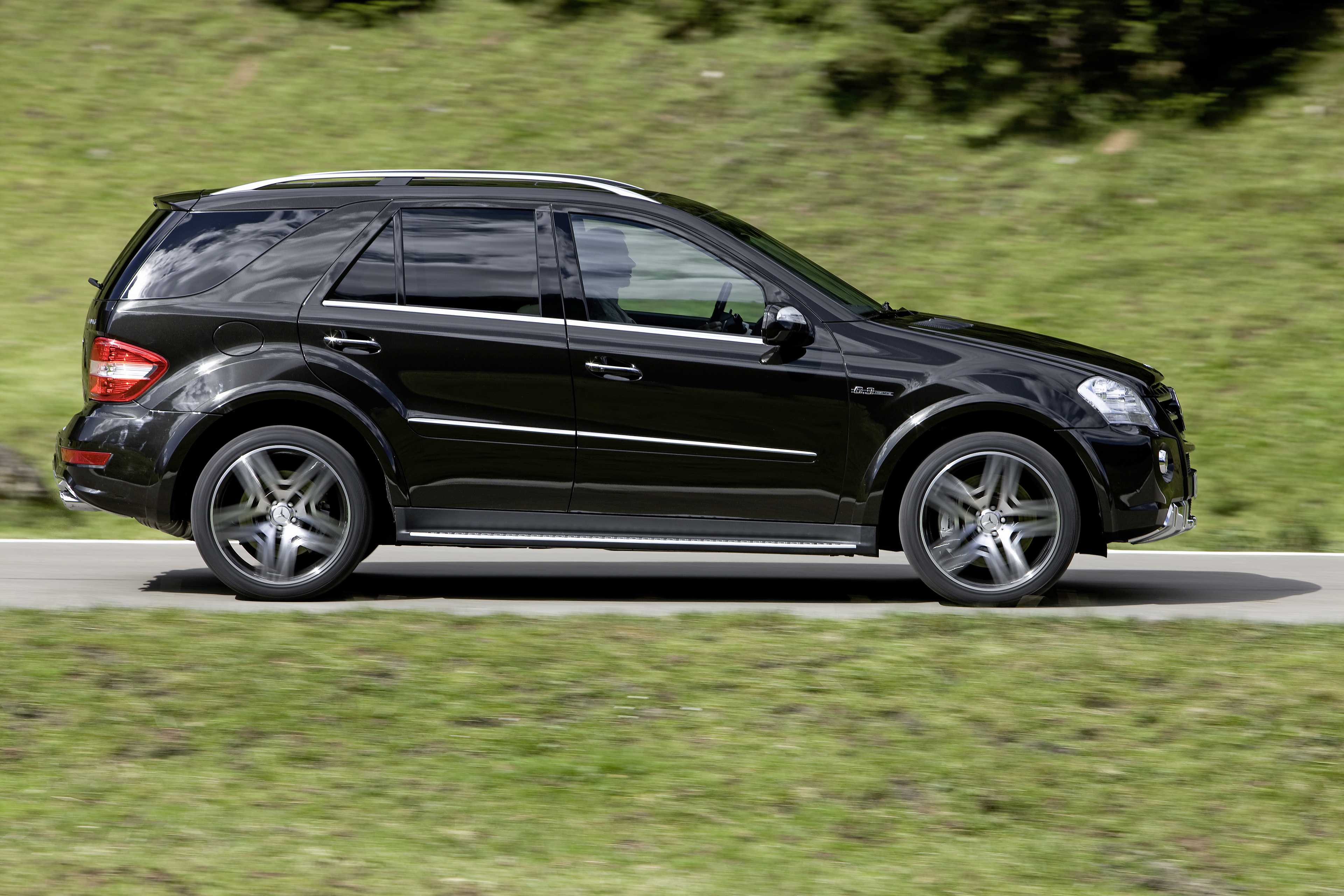 Mercedes-Benz ML 63 AMG 4MATIC  AMG SpeedShift Plus 7G-Tronic, 510hp, 2009
