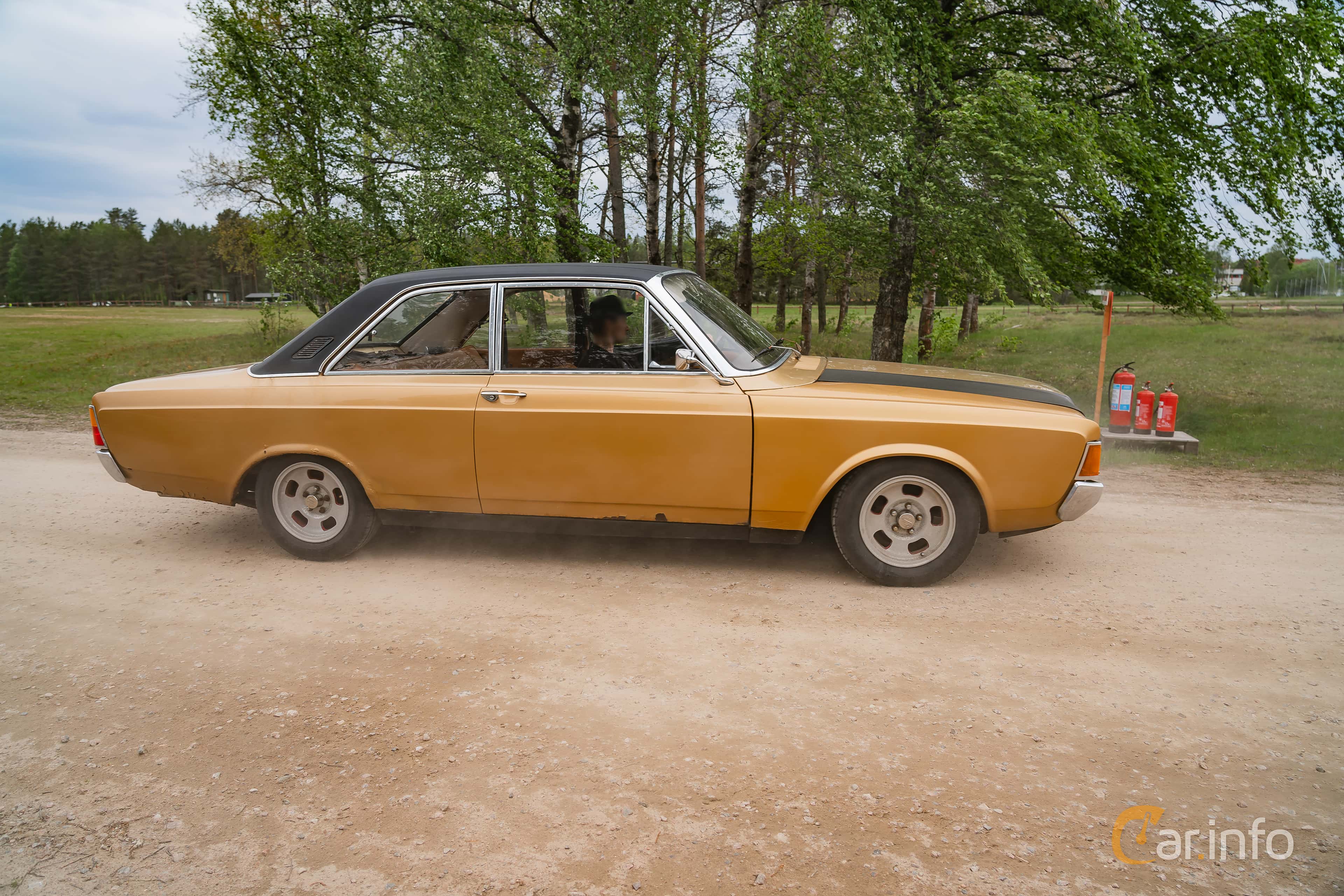Ford Taunus 2-door Limousine generation P7B 2.0 Automatic, 3-speed