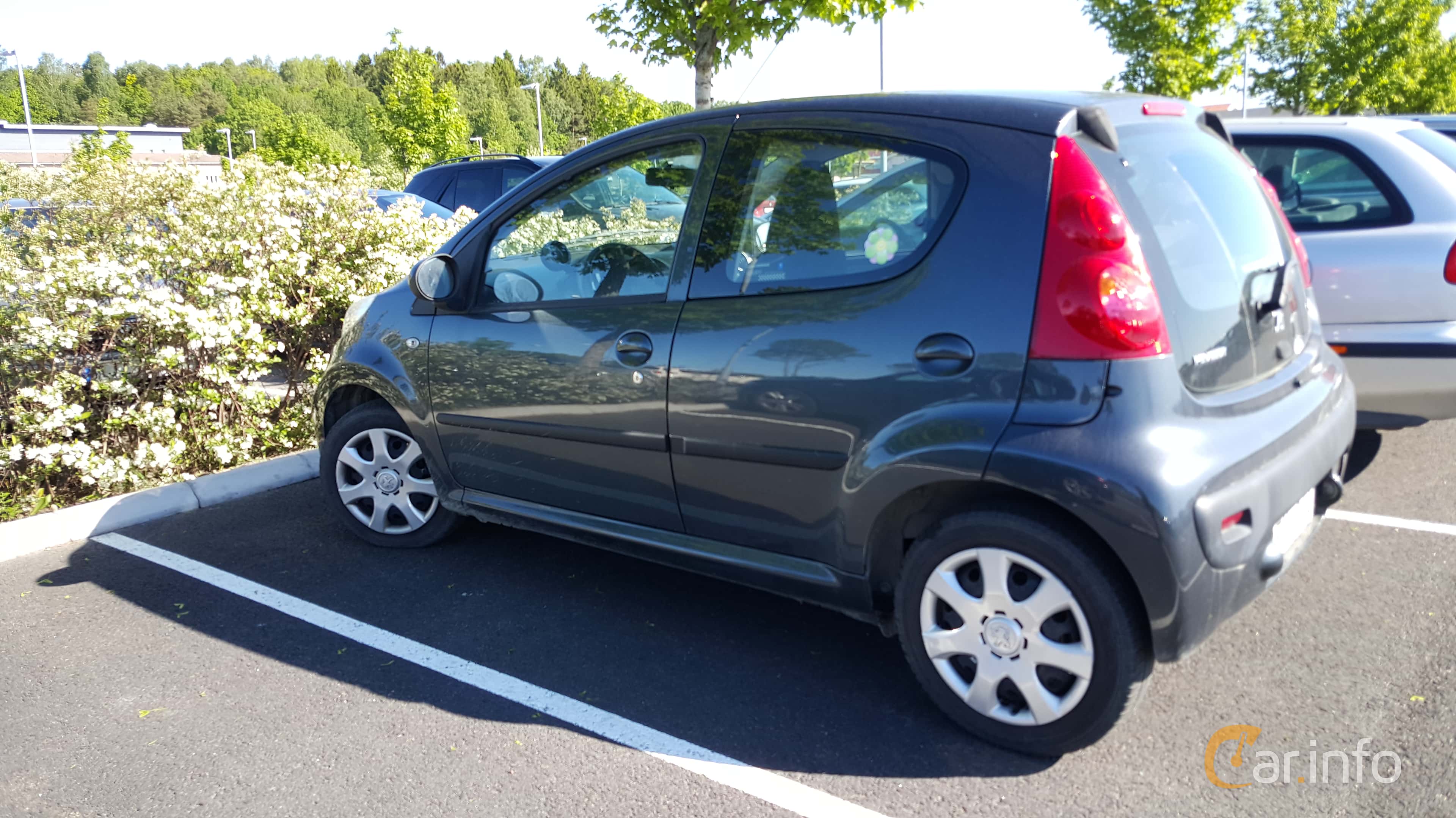 Peugeot 107 5-door 1.0 68hp, 2010