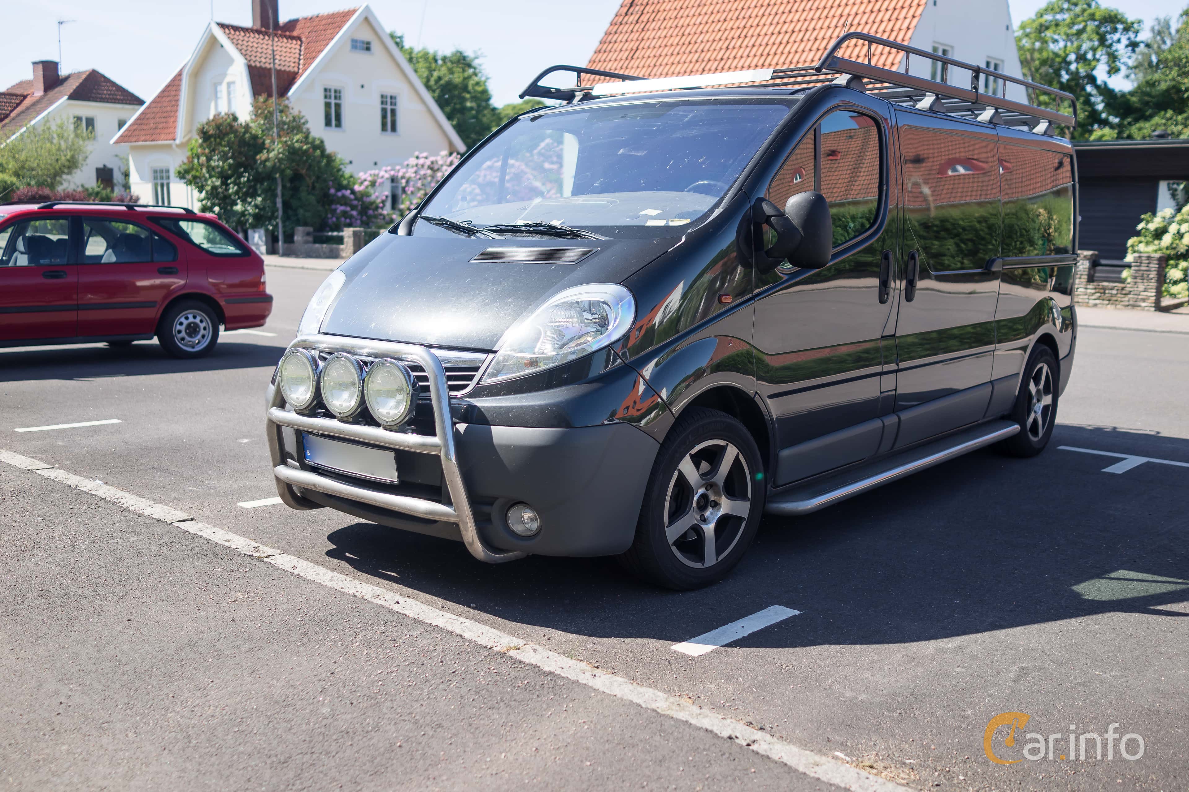 Opel Vivaro Van 2.5 CDTI Manual, 146hp, 2010