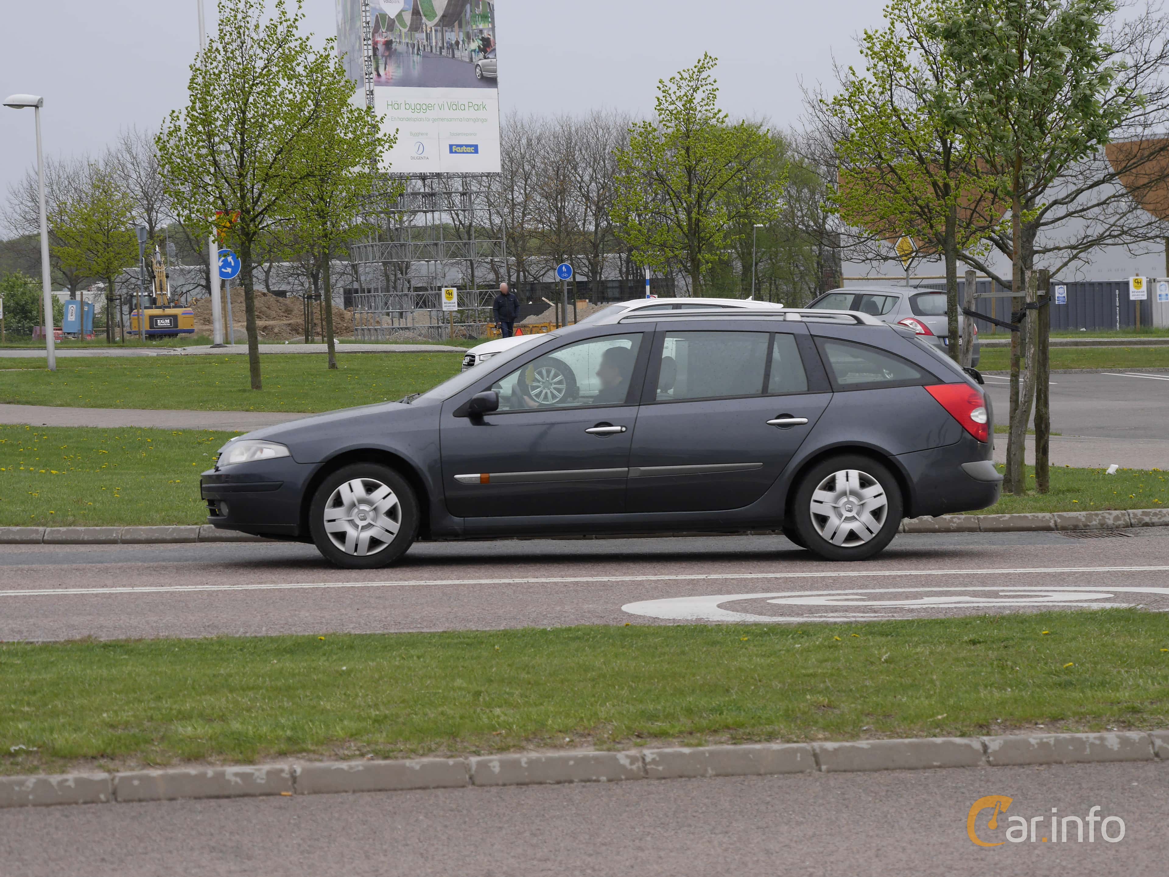 Renault Laguna Grandtour generation II Phase II (Typ G) 2.2 dCi Manual, 6-speed