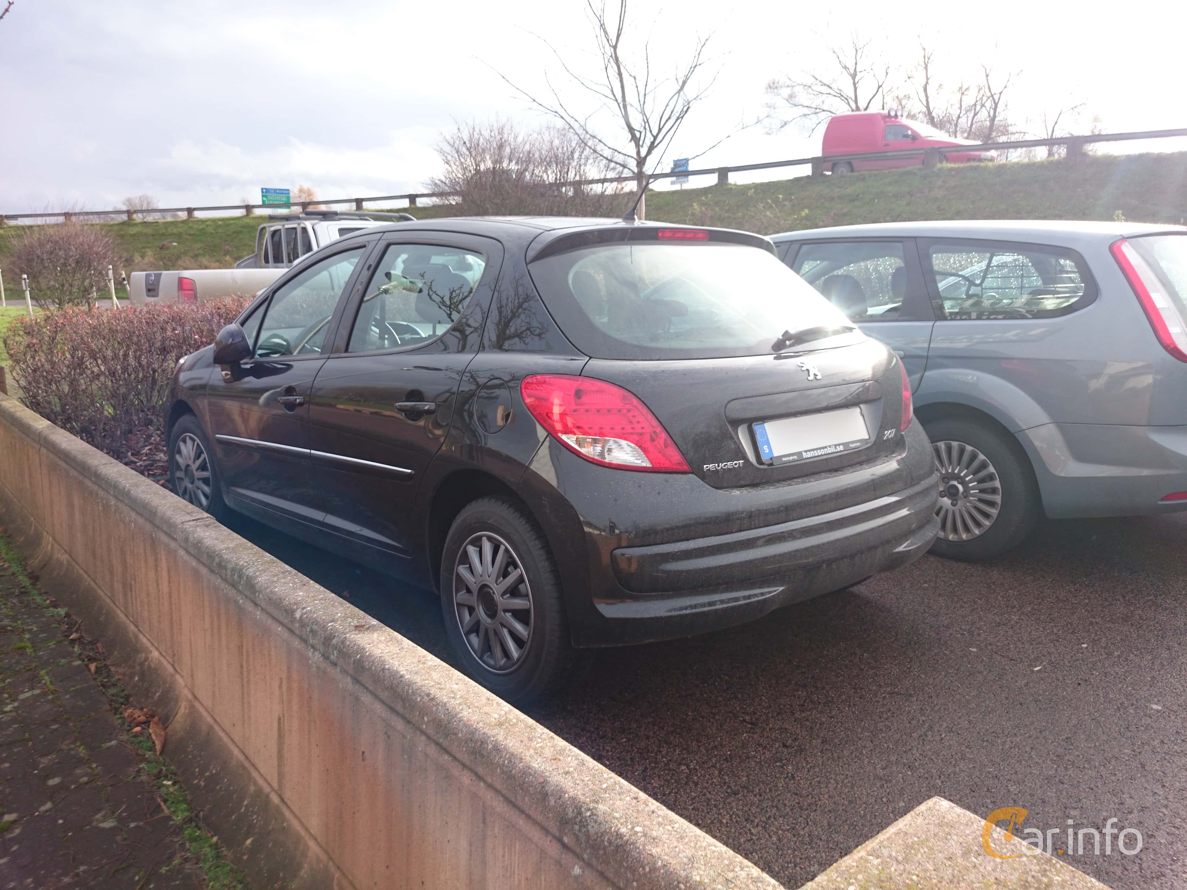 Peugeot 207 5-door 1.4 VTi Manual, 95hp, 2012
