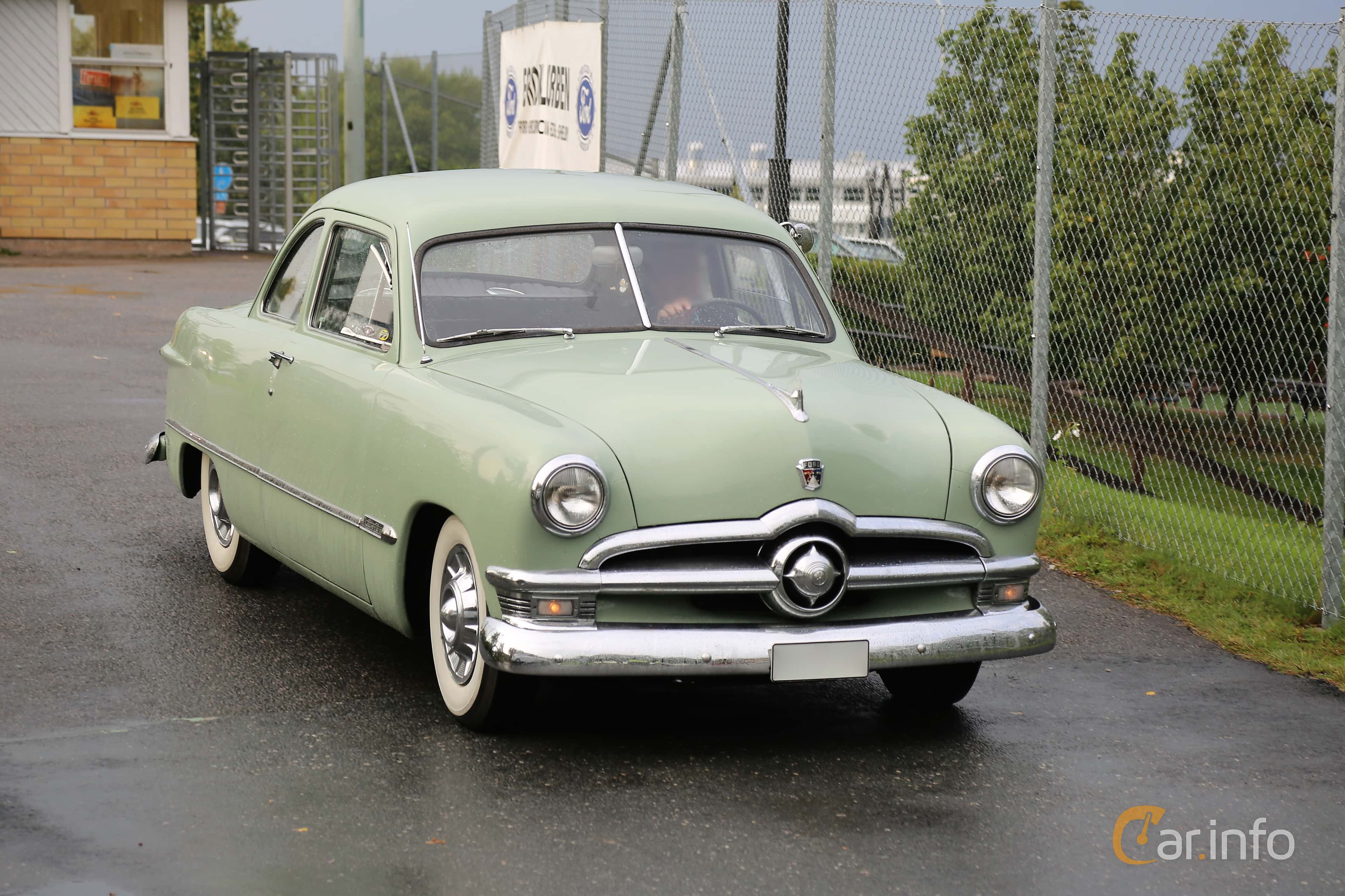 Ford Custom Deluxe Coupé 3.7 Manual, 97hp, 1950