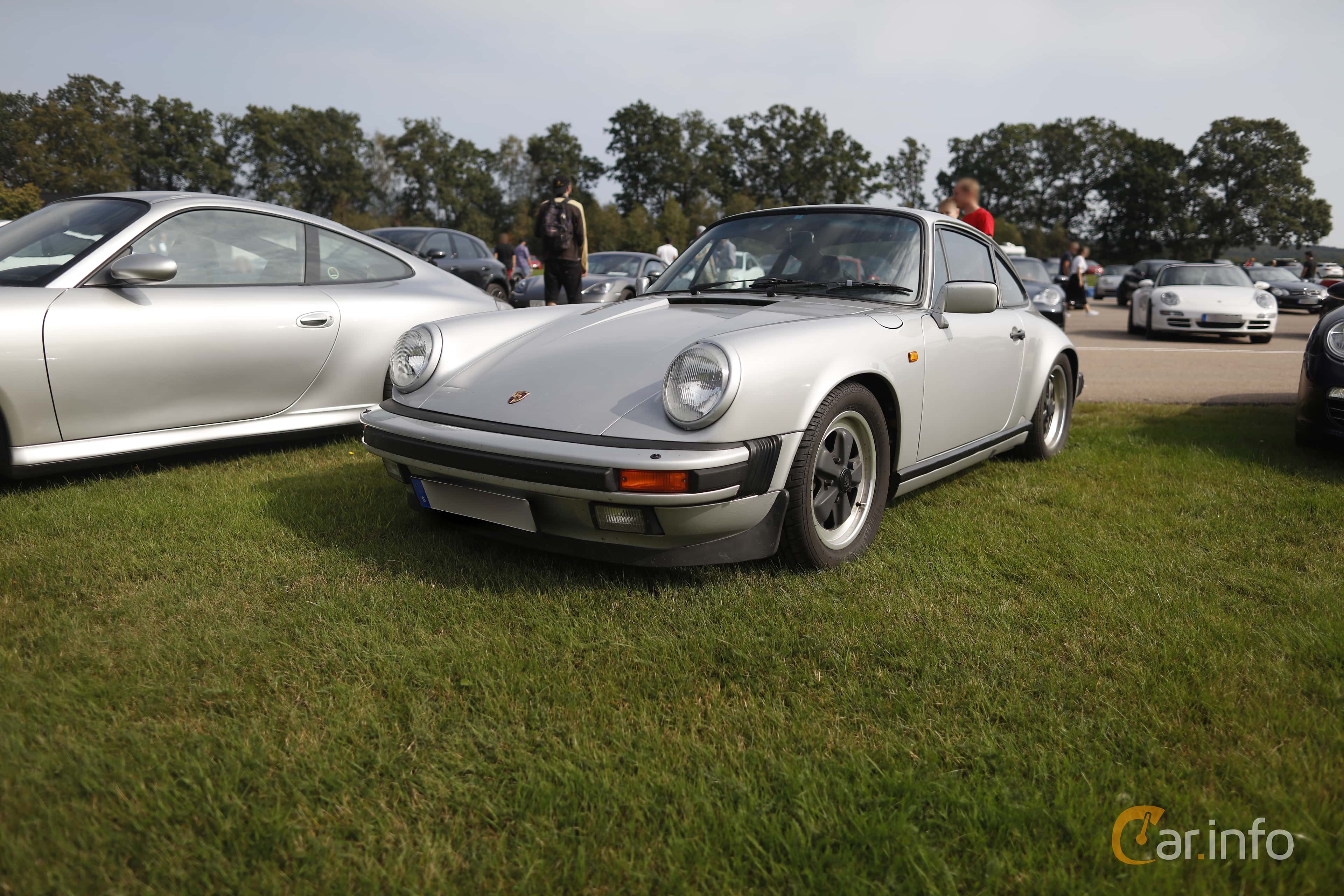 Porsche 911 Carrera  Manual, 217hp, 1986