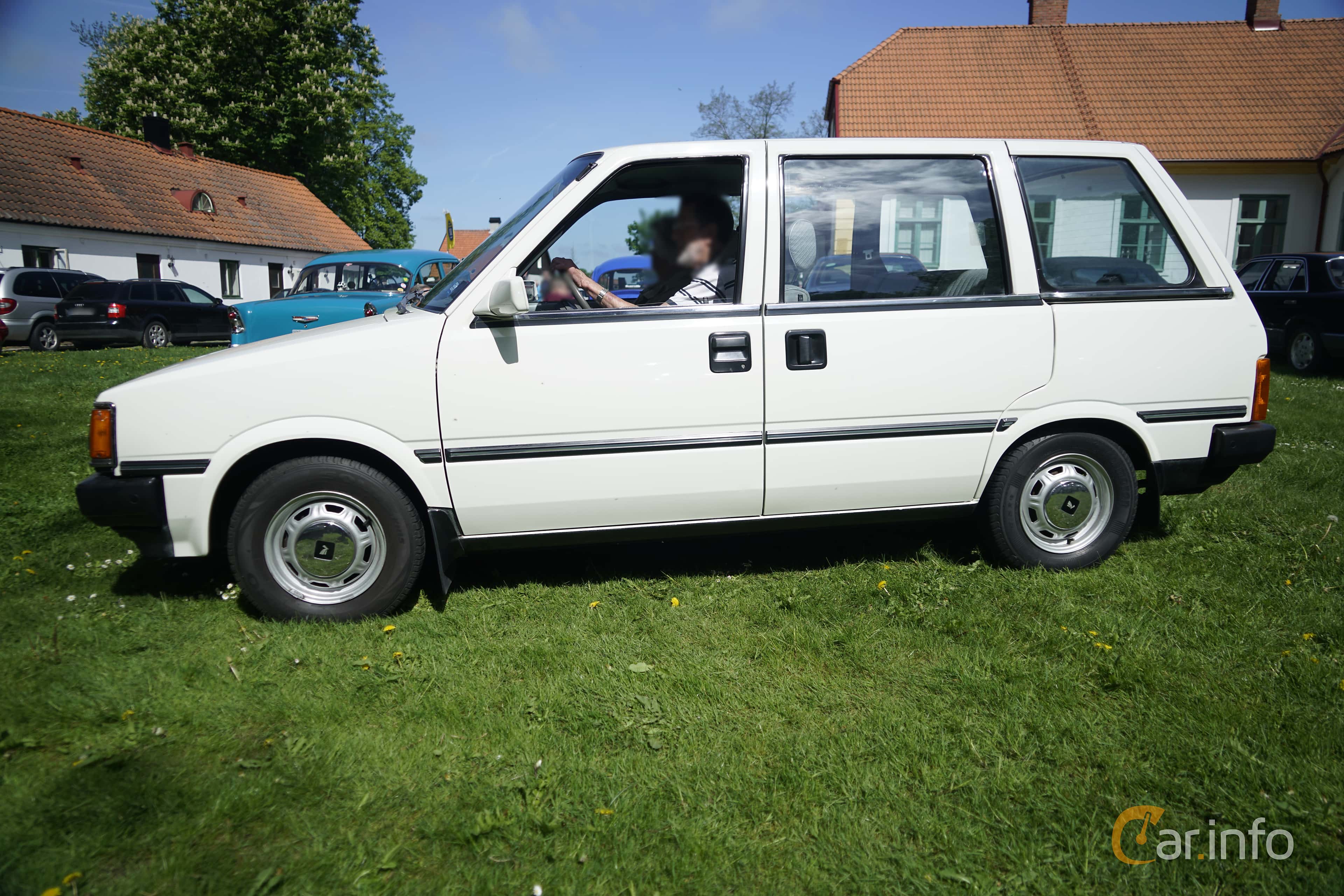 Nissan Prairie 1.5 75hp, 1982