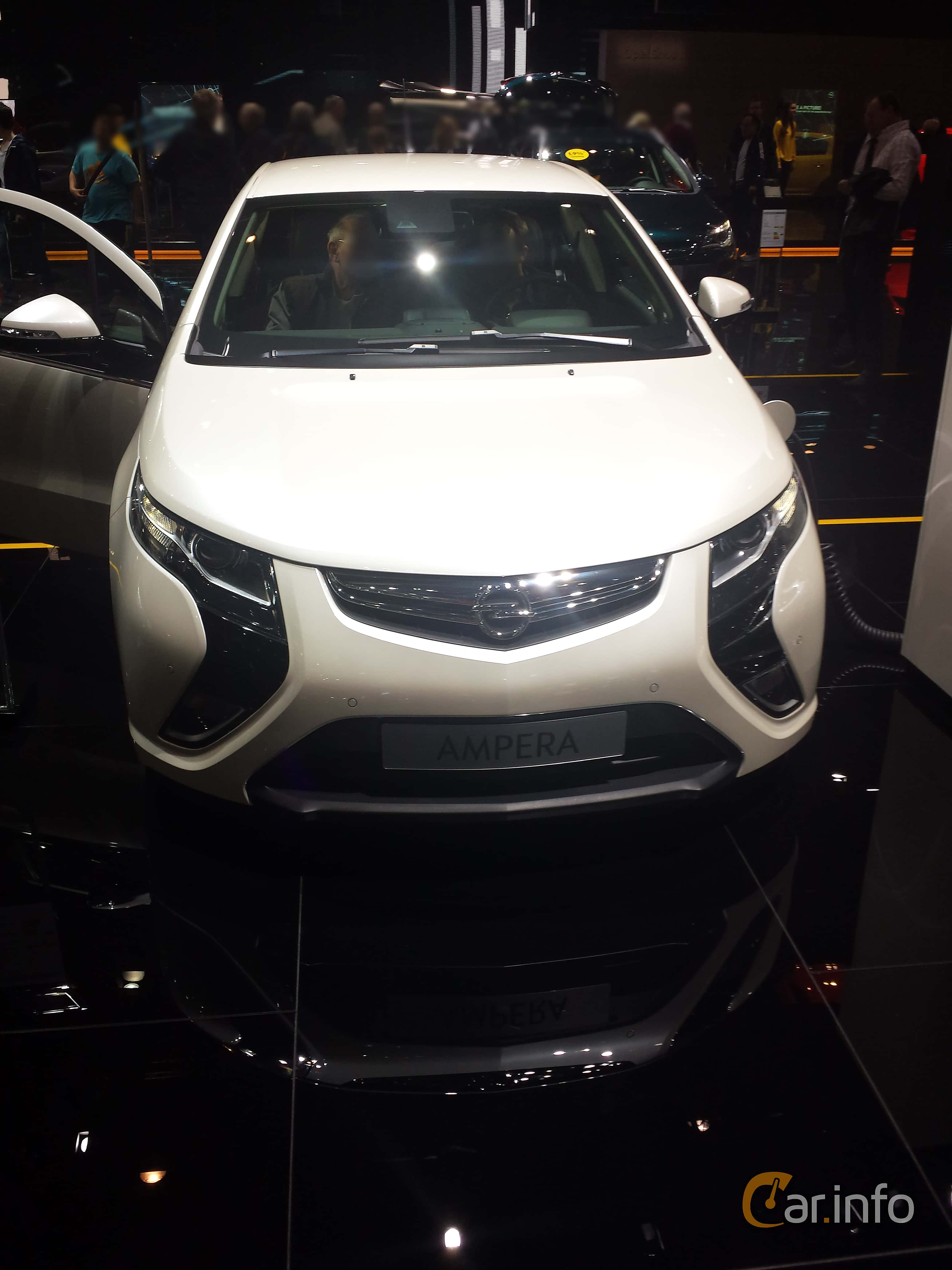 Opel Ampera 1.4 + 16 kWh CVT, 151hp, 2014
