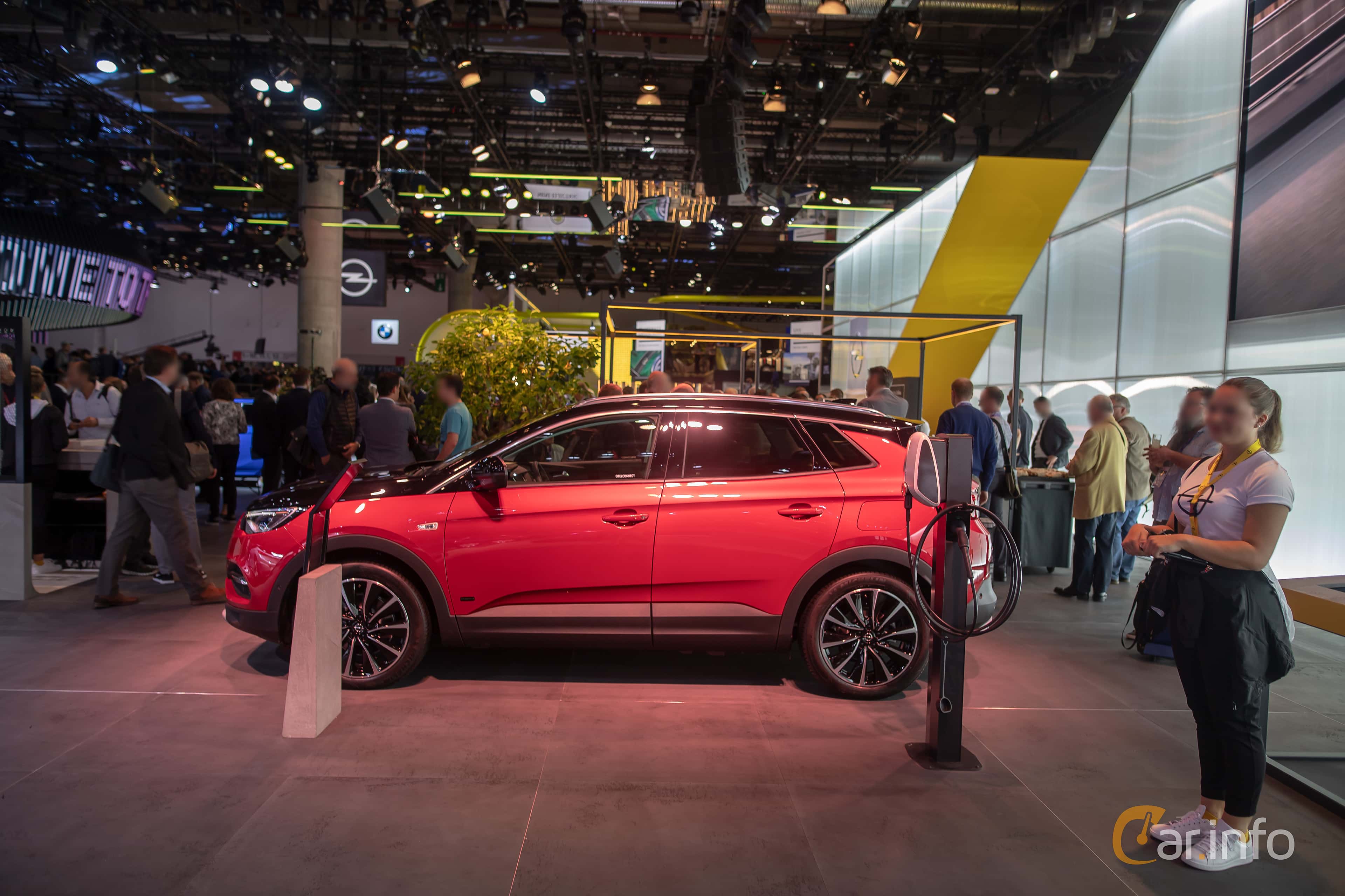 Opel Grandland X Hybrid4  Automatic, 300hp, 2020