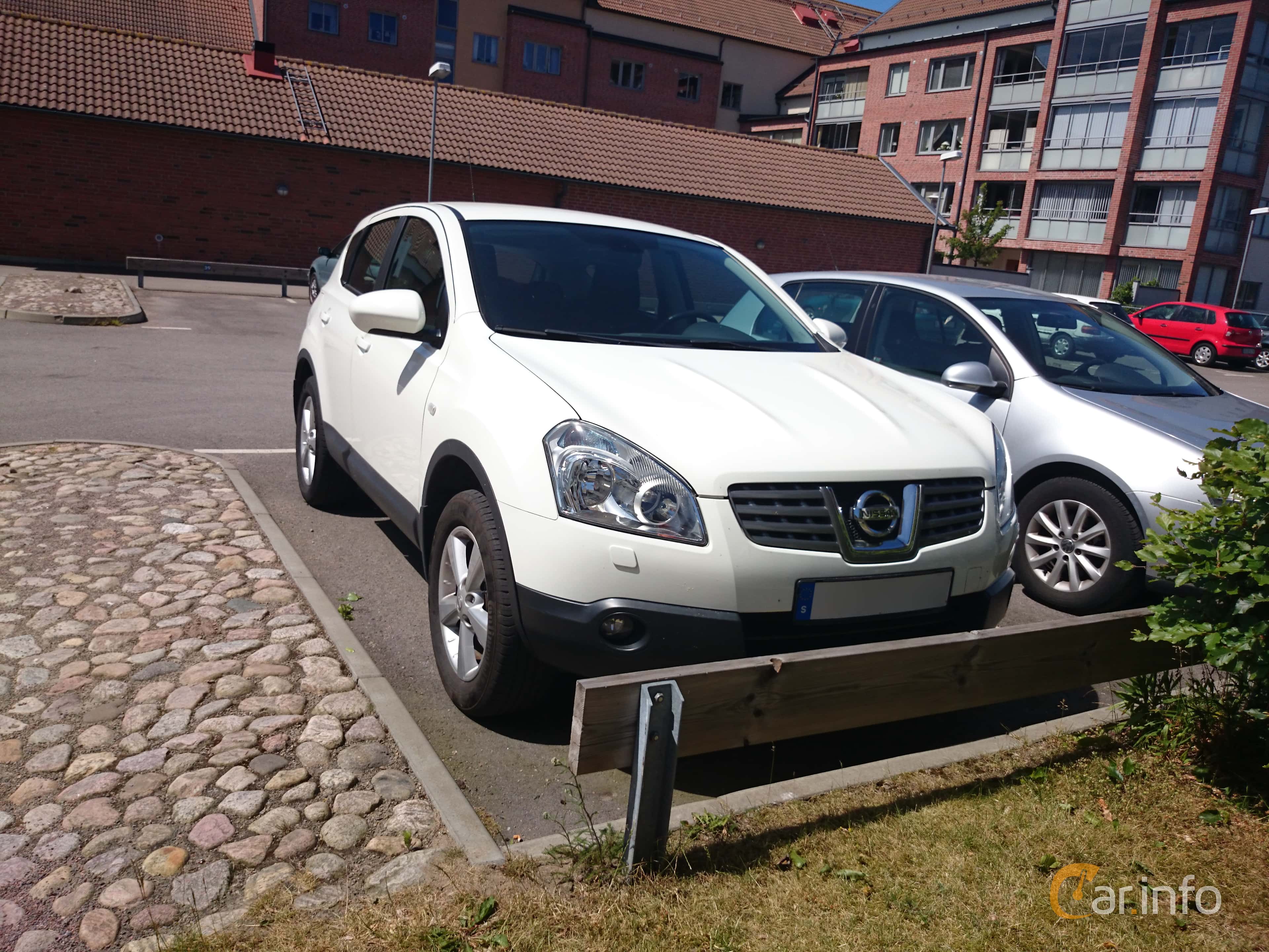 Nissan Qashqai 2.0 CVT, 141hp, 2010