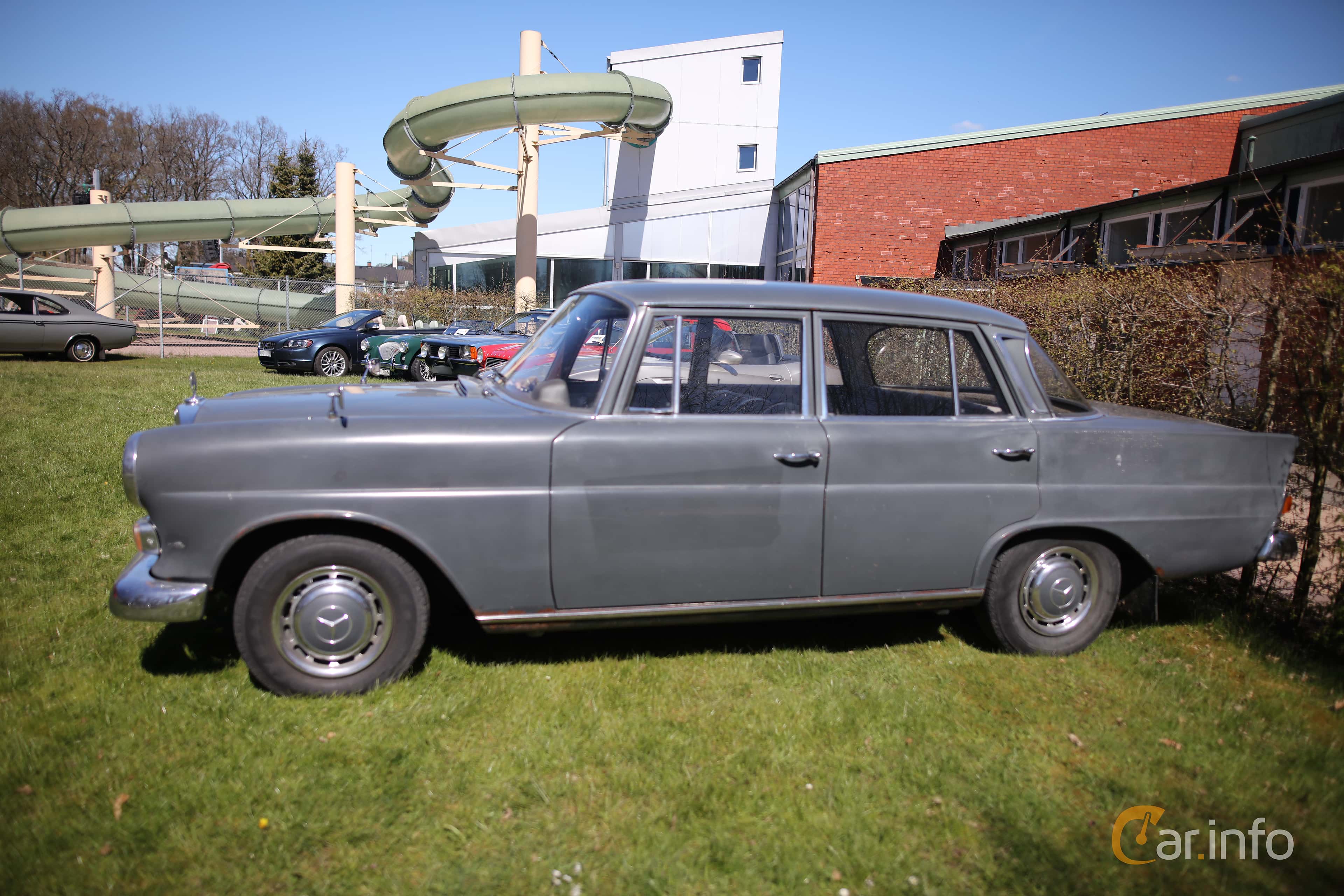 Mercedes-Benz 200  95hp, 1965