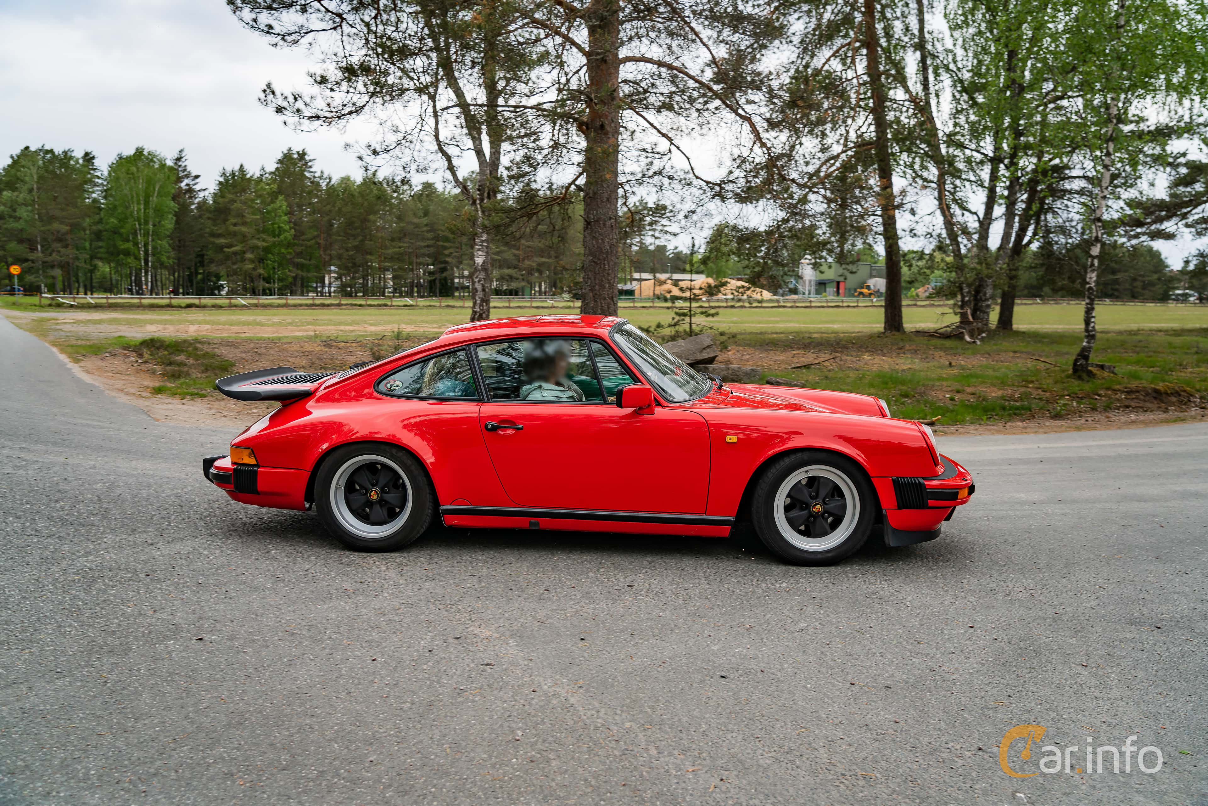 Porsche 911 Carrera  Manual, 231hp, 1989