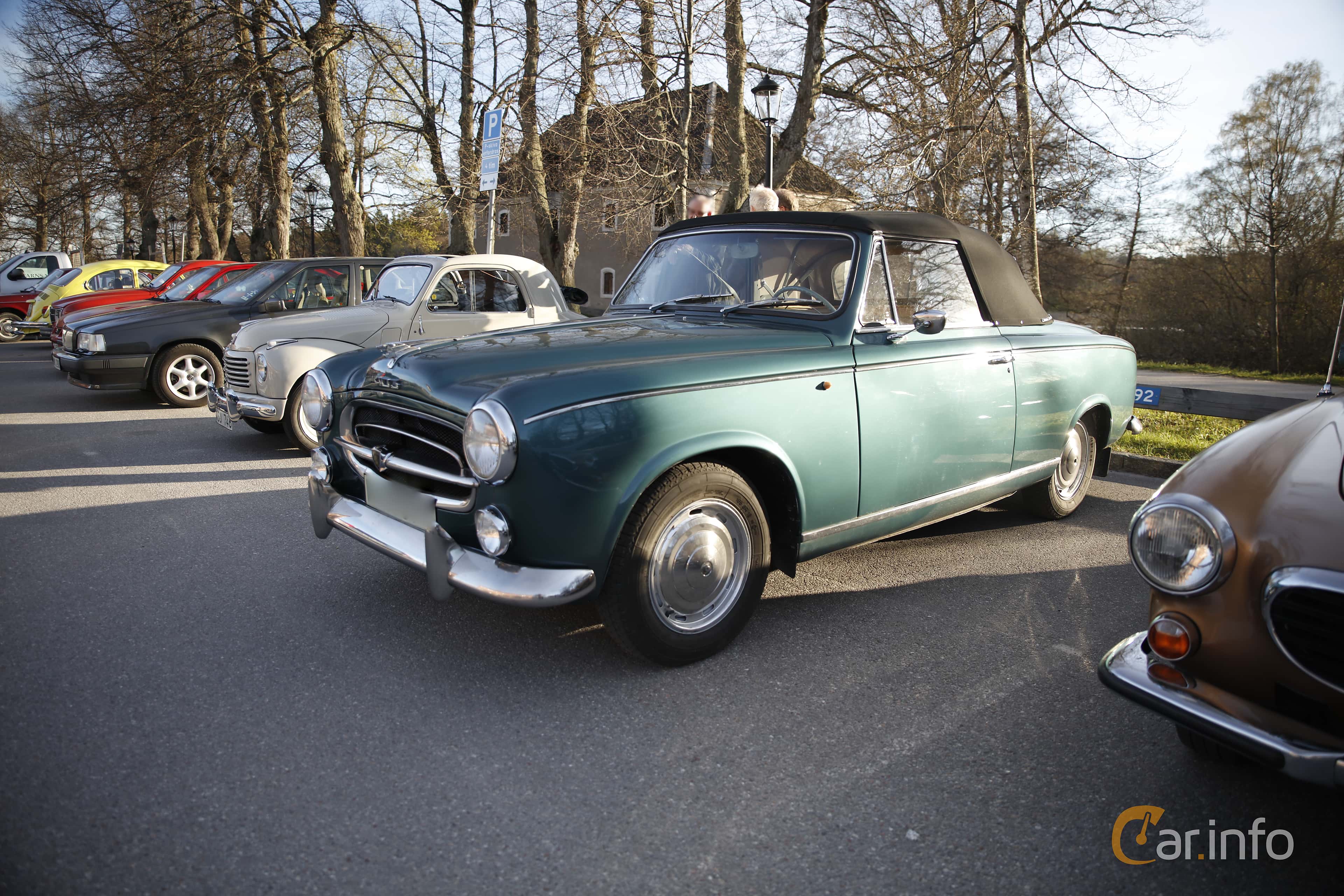 Peugeot 403 1.5 1st Generation