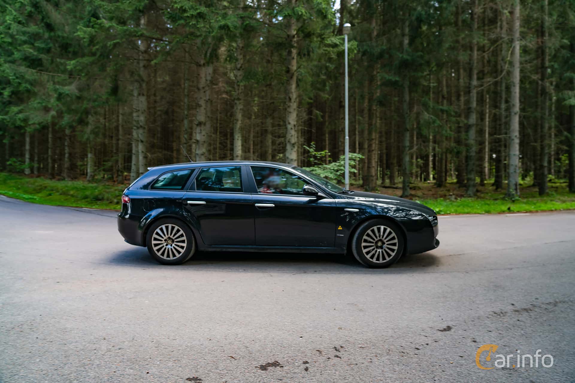 Alfa Romeo 159 Sportwagon generation 939 1.9 JTS 16V Manual, 6-speed