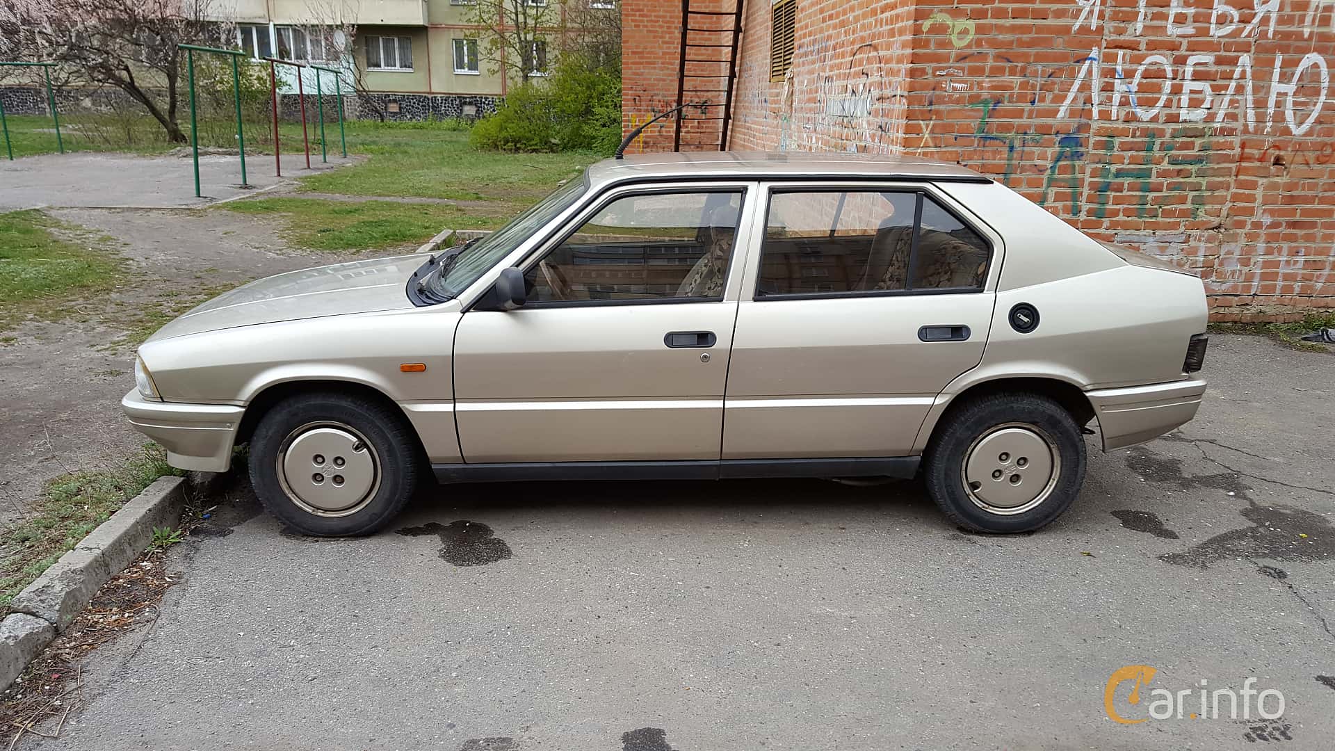 Alfa Romeo 33 generation 905 1.5 Manual, 5-speed