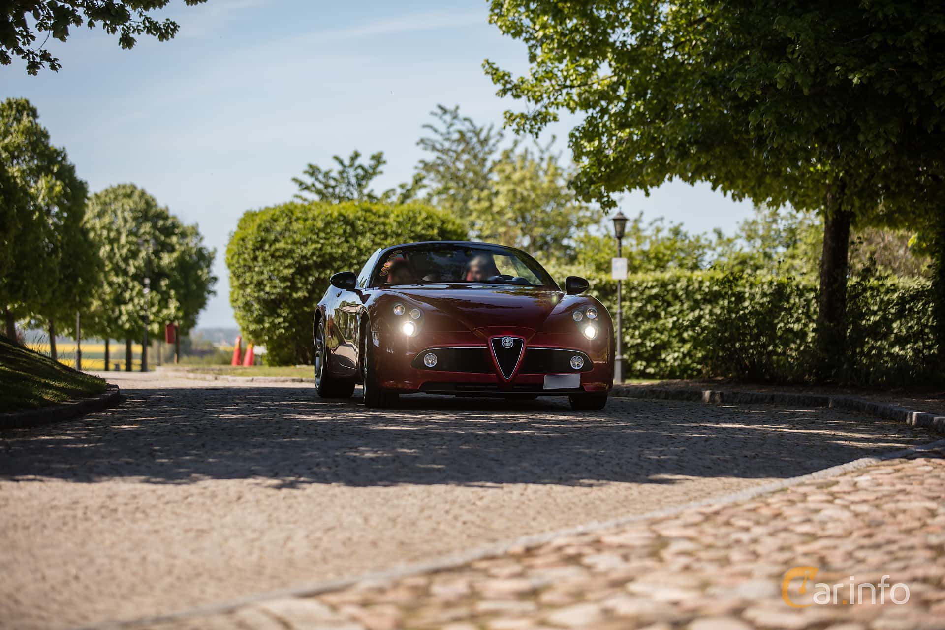 Alfa Romeo 8C Spider 4.7 V8 Automatic, 450hp, 2008