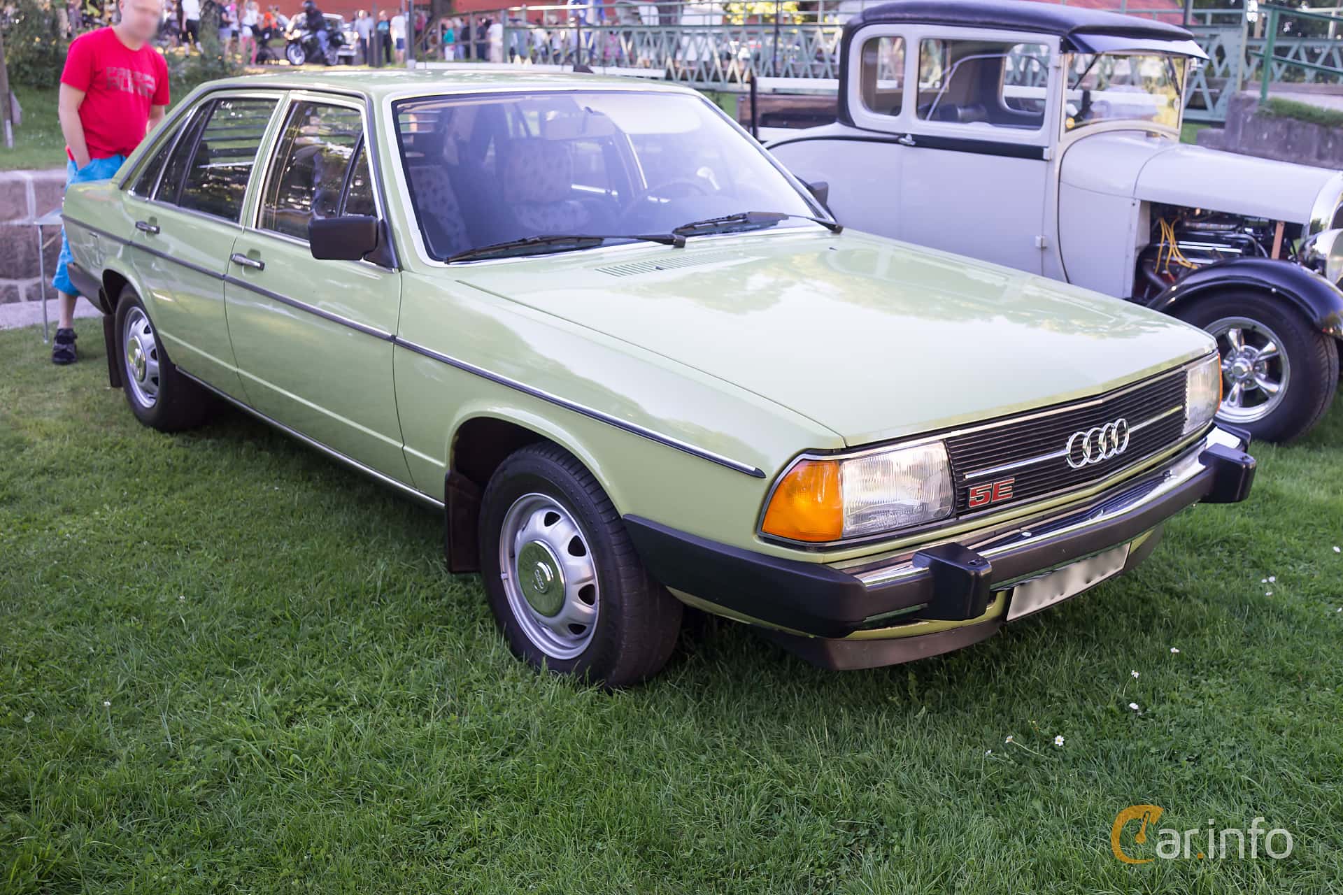 Audi 100 4-door Sedan generation C2 2.1 Manual, 5-speed